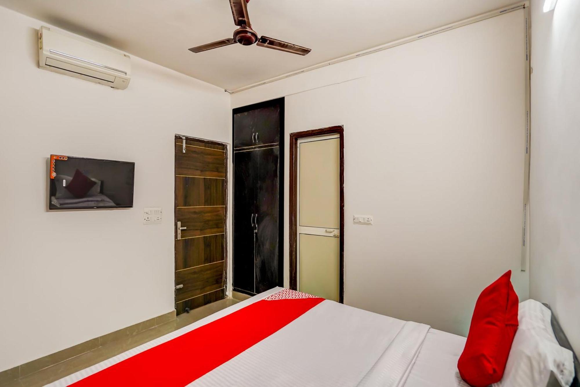 Oyo Flagship 75287 Pubg Residency 3* New Delhi