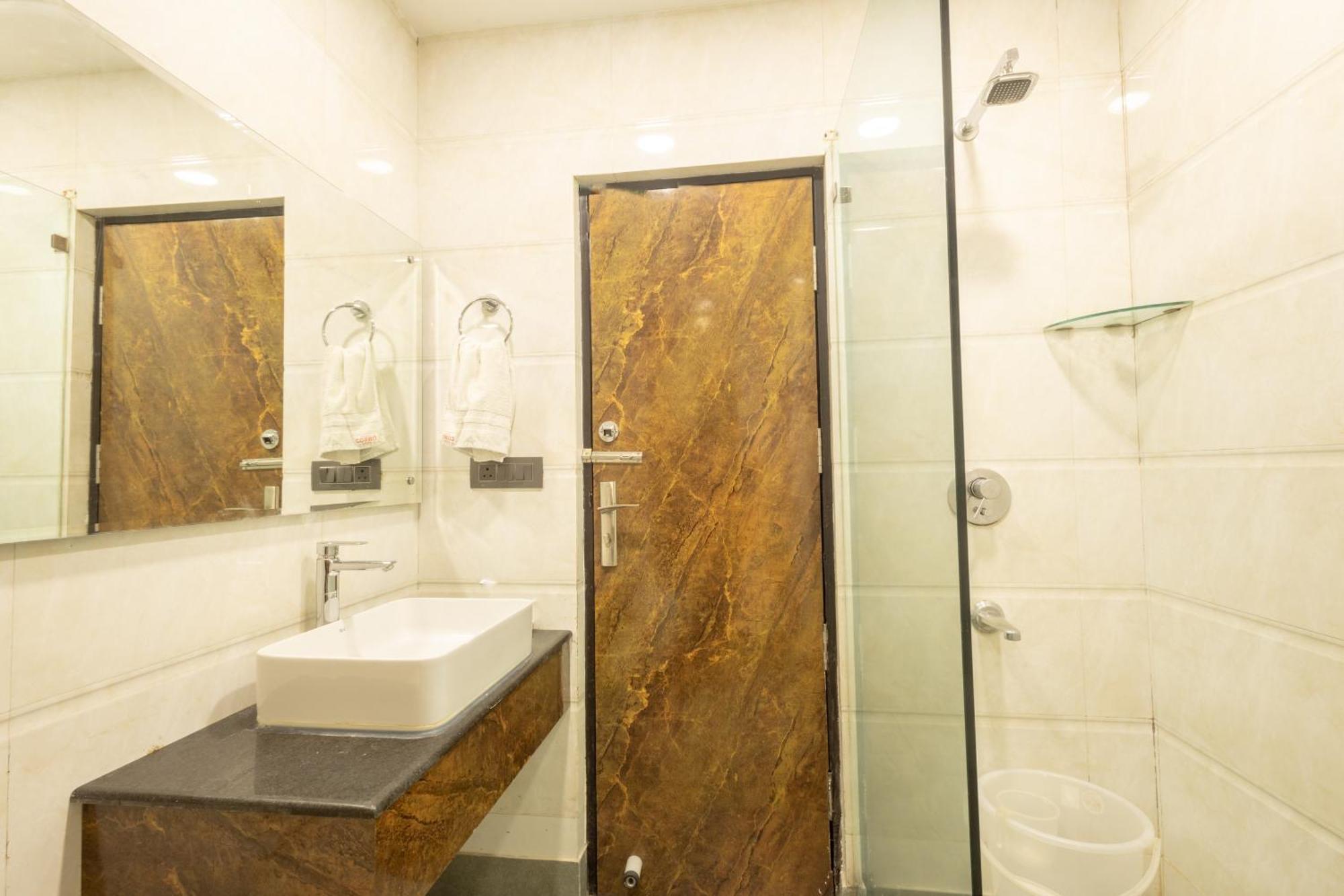 Hotel Cosmo Near Blk Hospital Karol Bagh