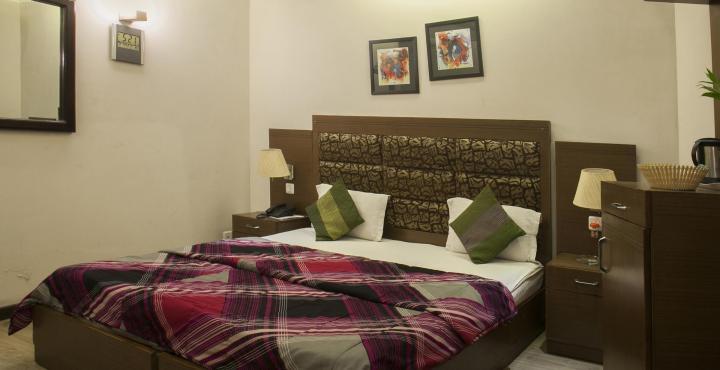 Centre Hotel 3*