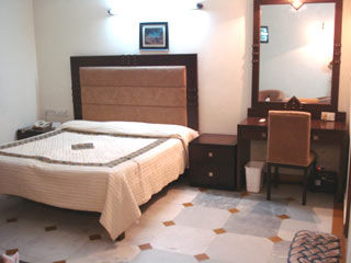 Golden Leaf New Delhi