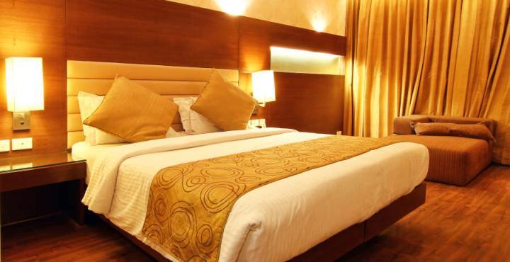 Indus Biznotel Hotel 4*