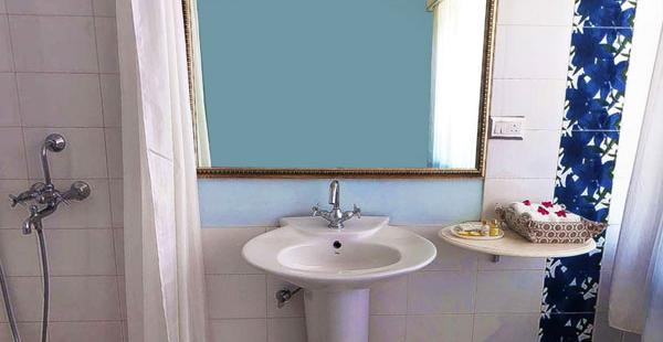 Hotel Amrit