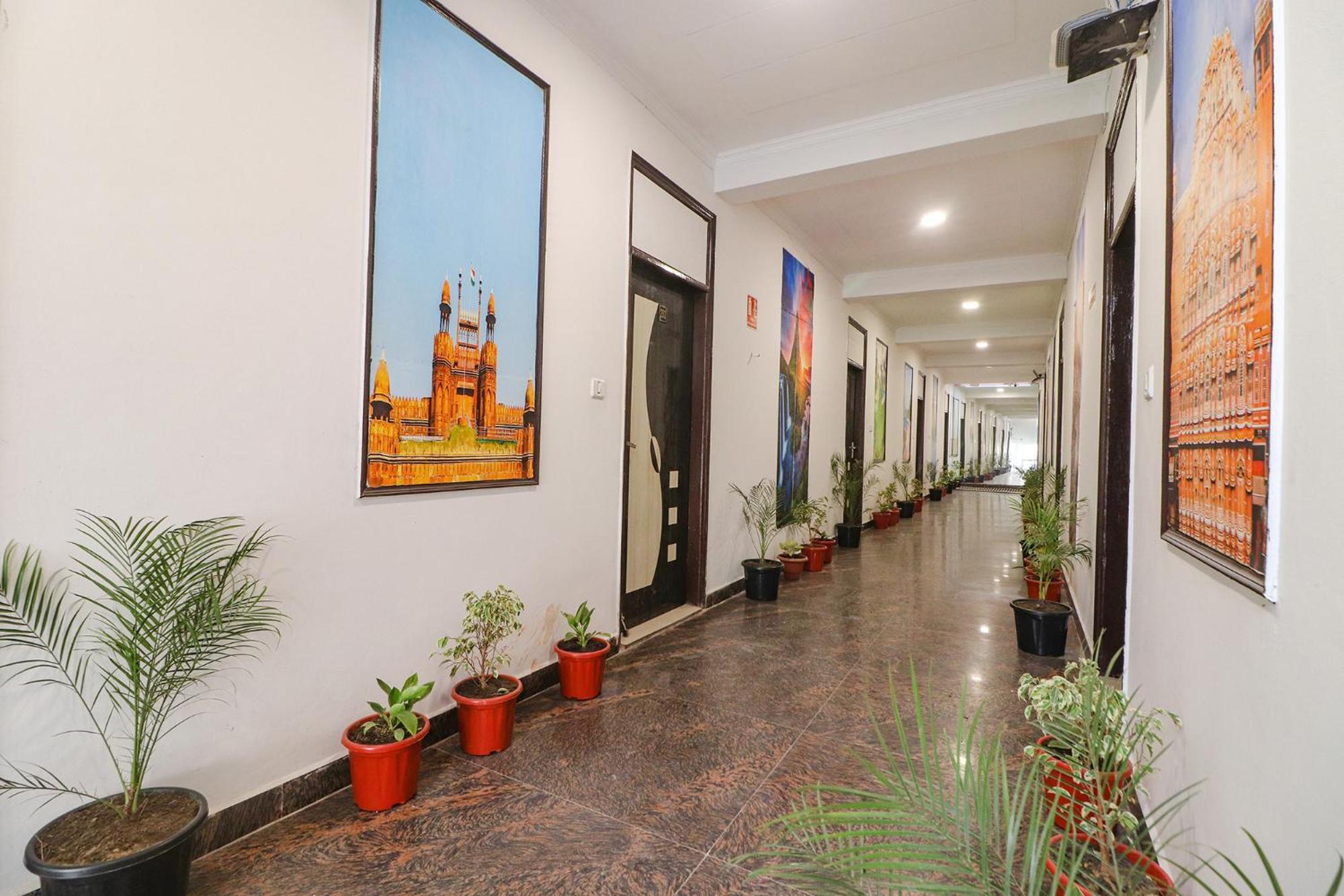Fabhotel Rainbow Near Igi Airport Hotel 3*