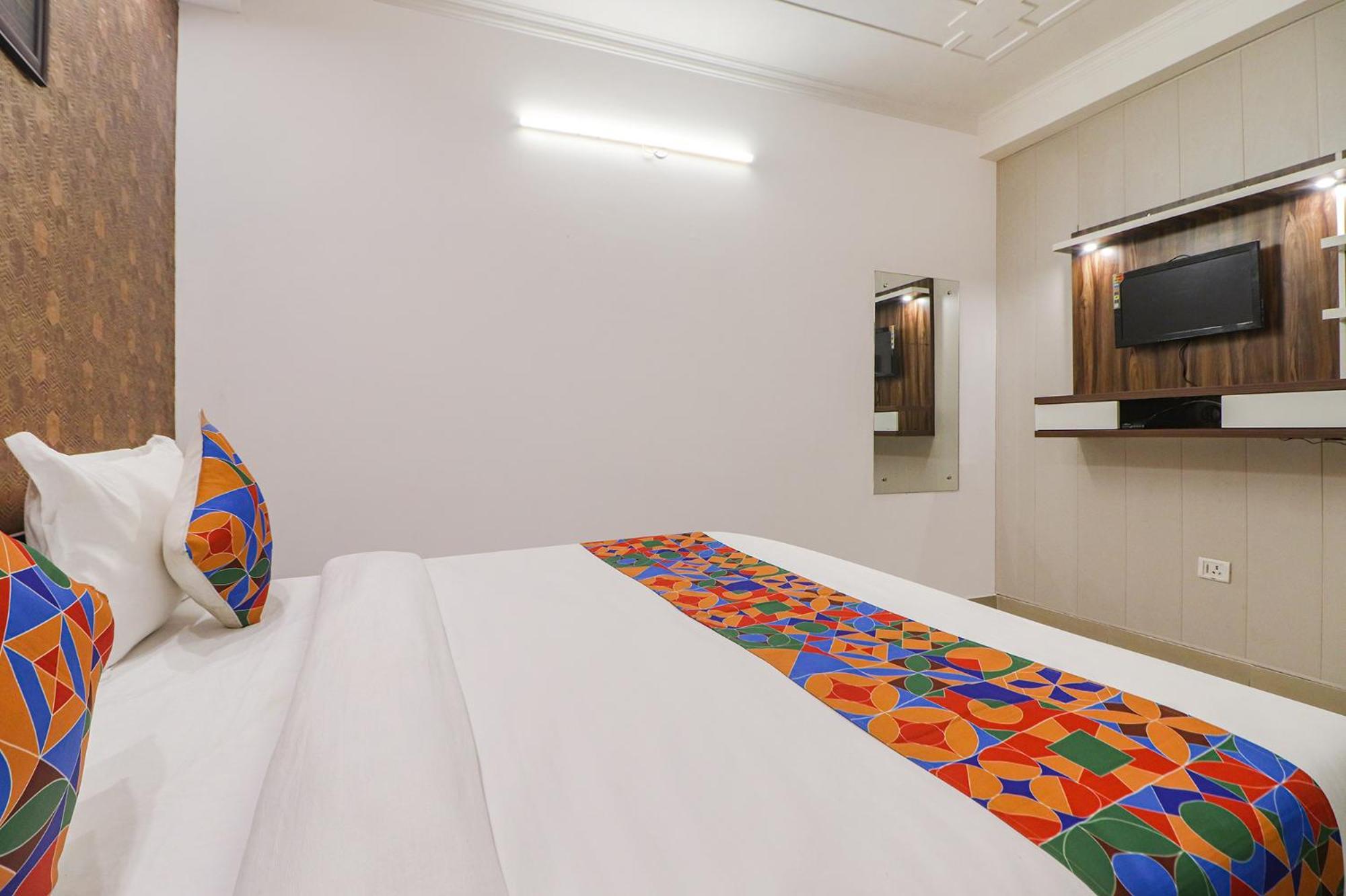 Fabhotel Rainbow Near Igi Airport 3* New Delhi