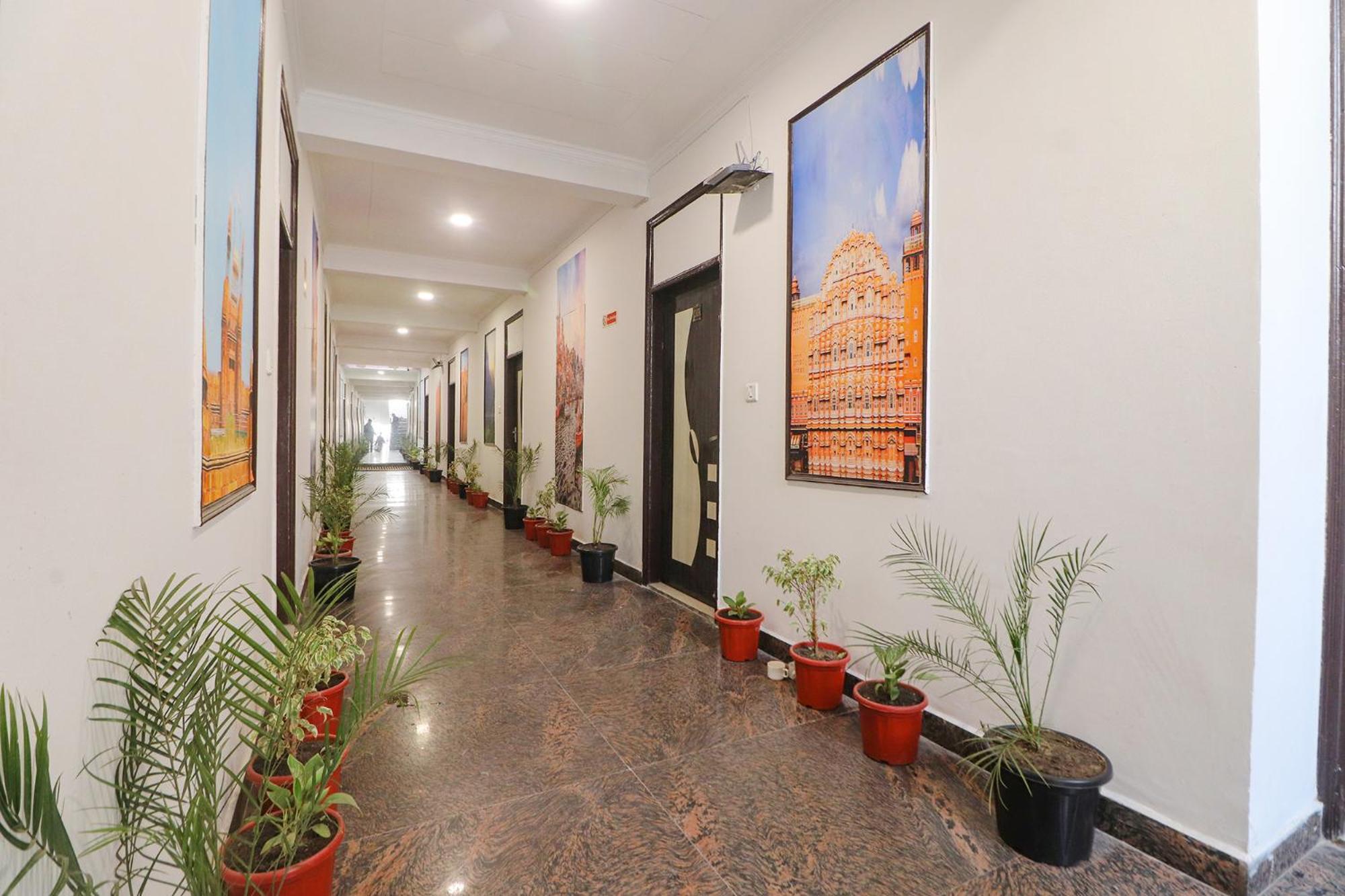 Hotel Fabhotel Rainbow Near Igi Airport New Delhi