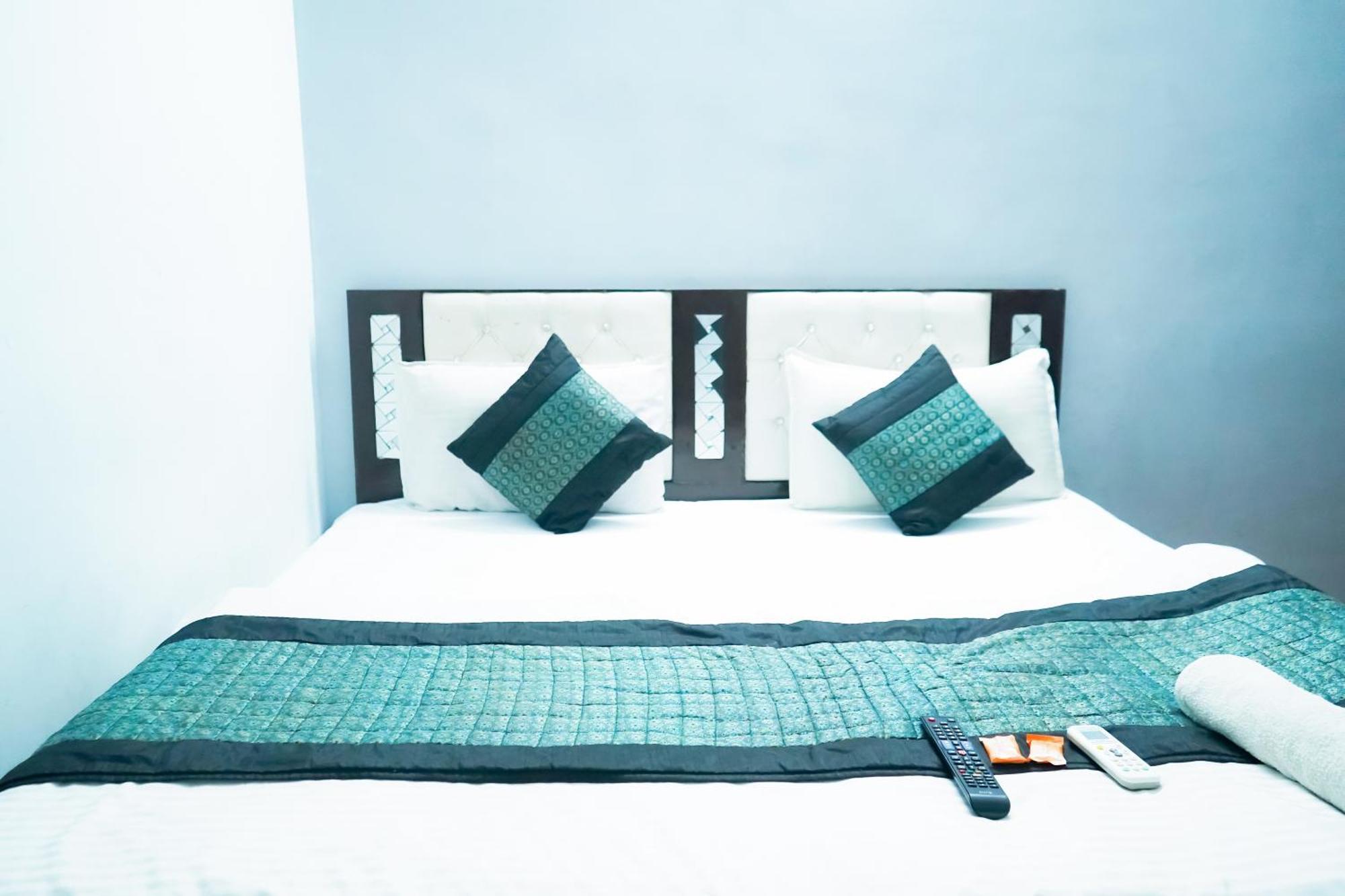Reseidency Near Hari Nagar Hotel