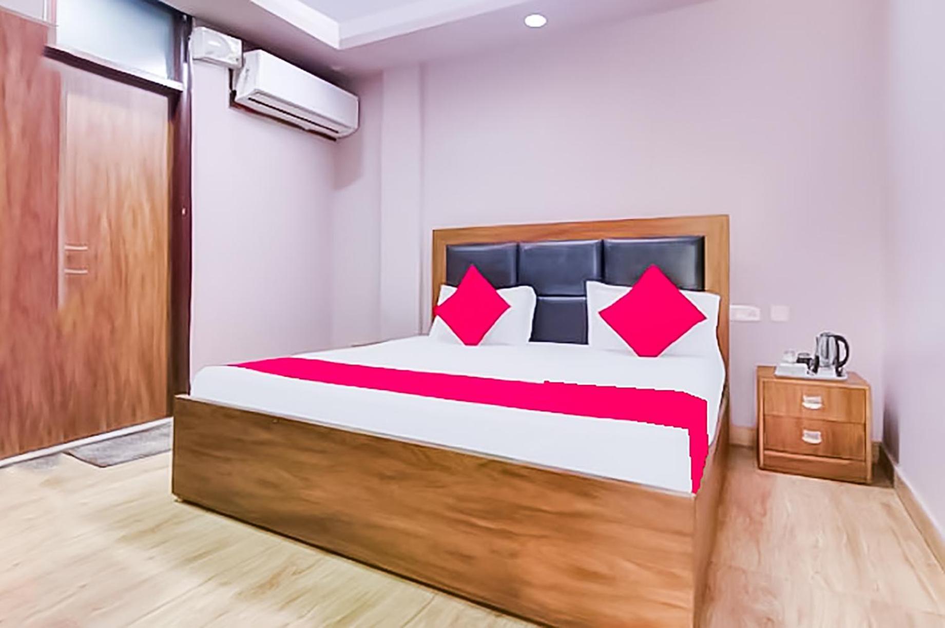 Green Leaf - Sarai Kale Khan 3*