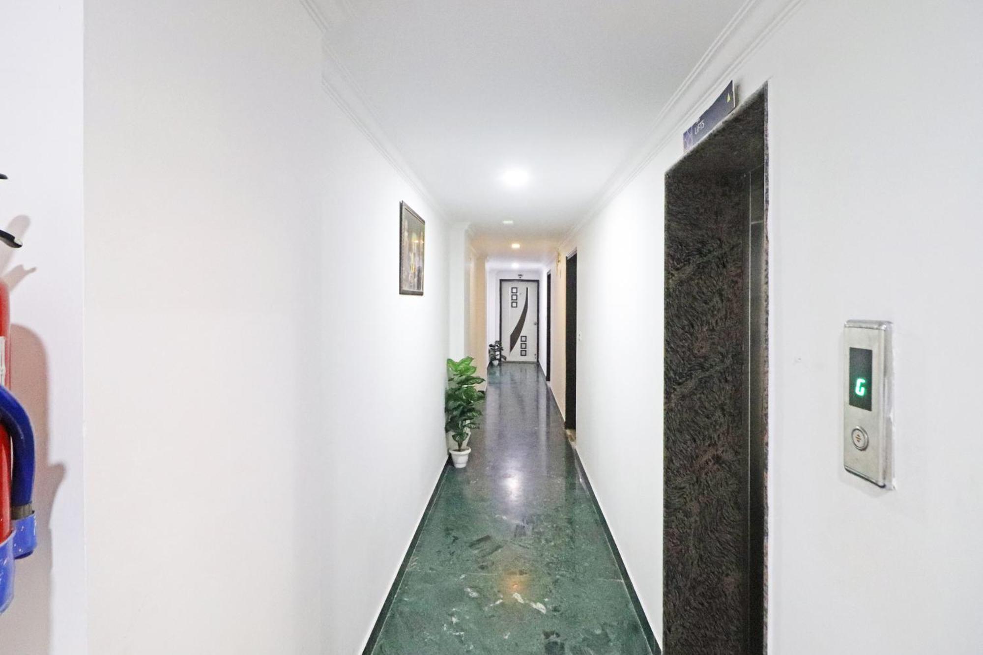 Hotel Clink Airport House -new Delhi 3*