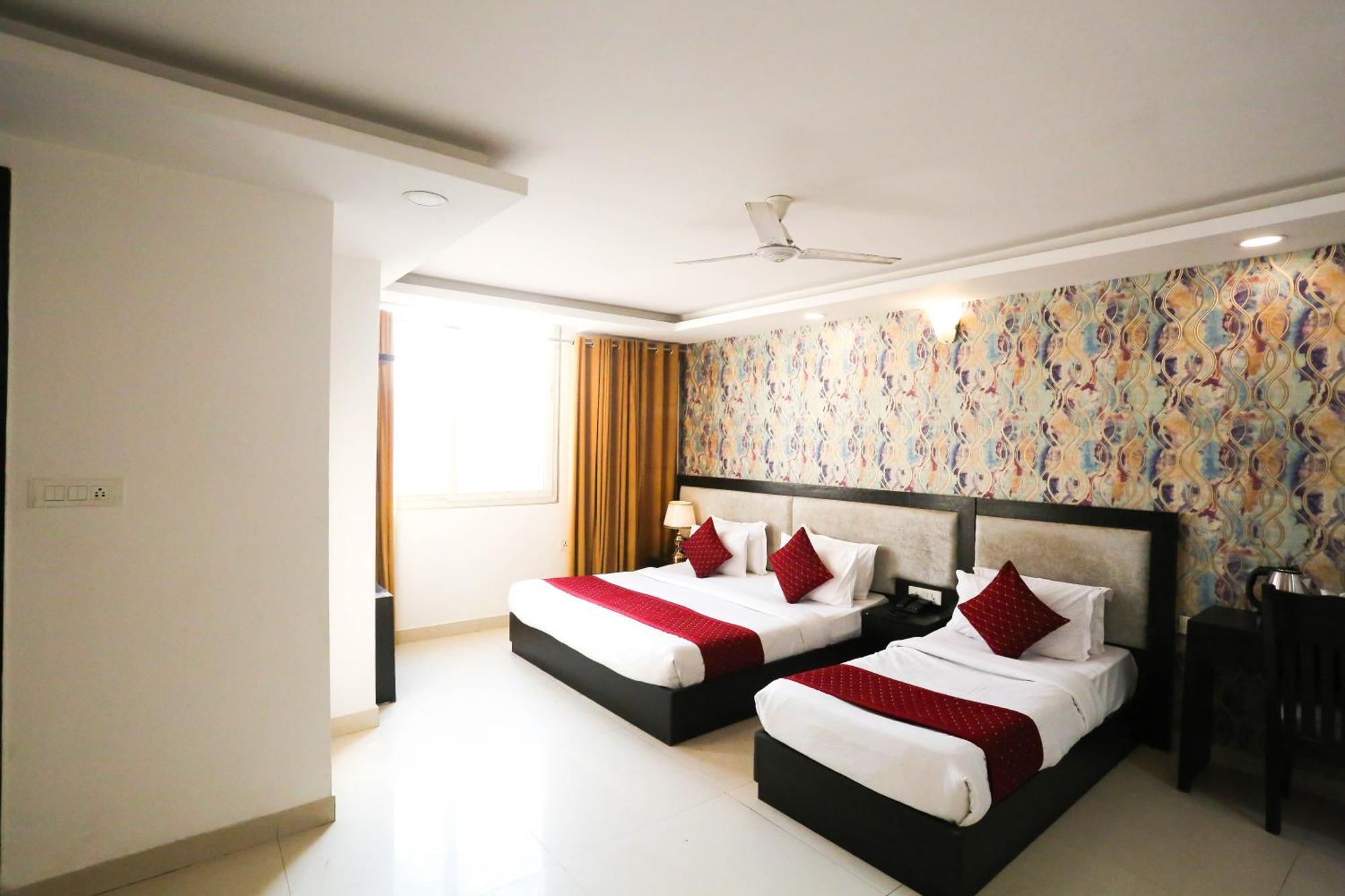 Aashiyana Hotel 3*
