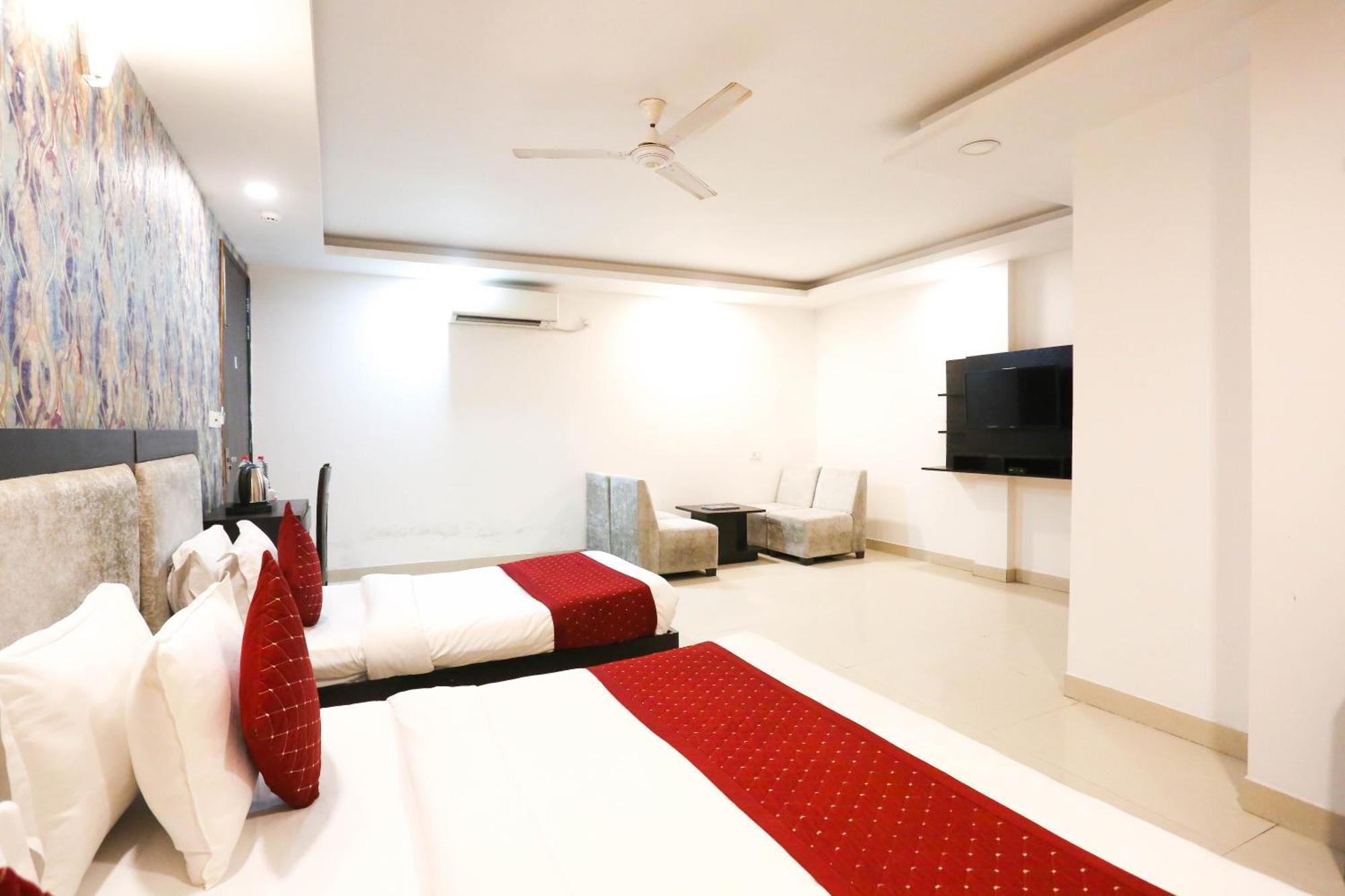 Hotel Aashiyana