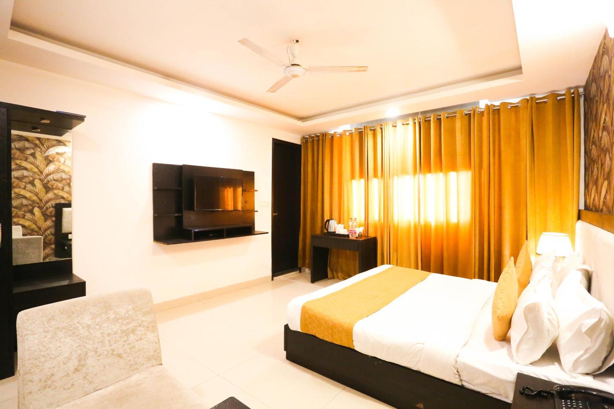 Hotel Aashiyana