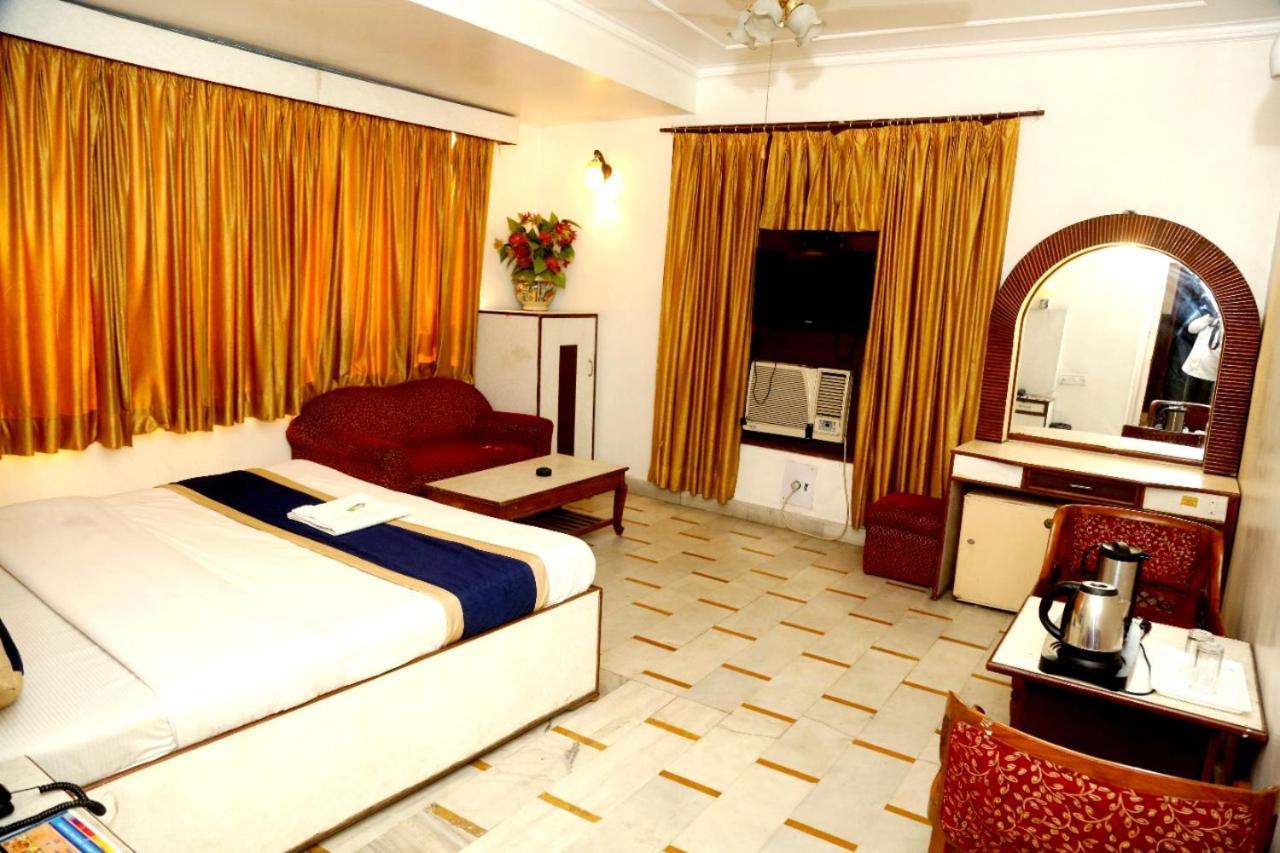 Hotel Fabhotel India International Near Railway Station