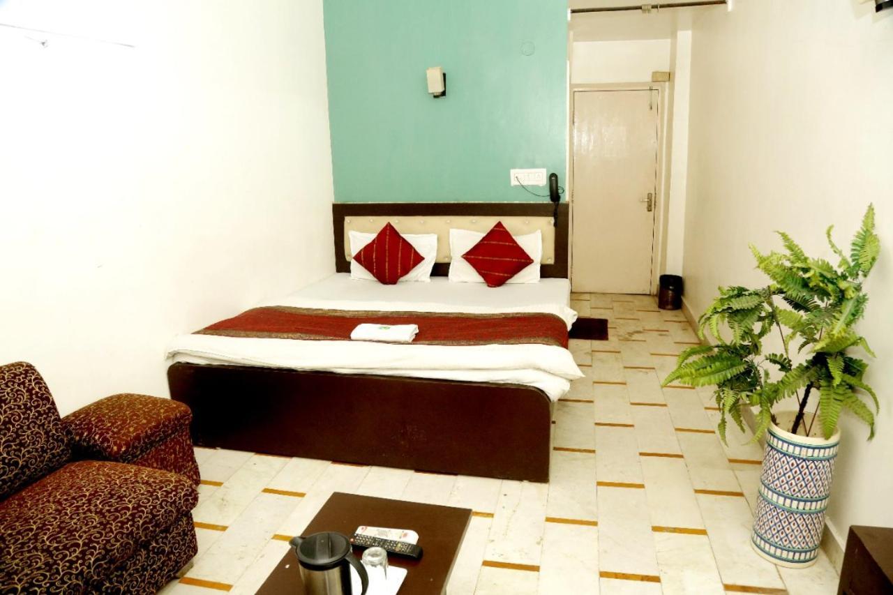 Hotel Fabhotel India International Near Railway Station 3*