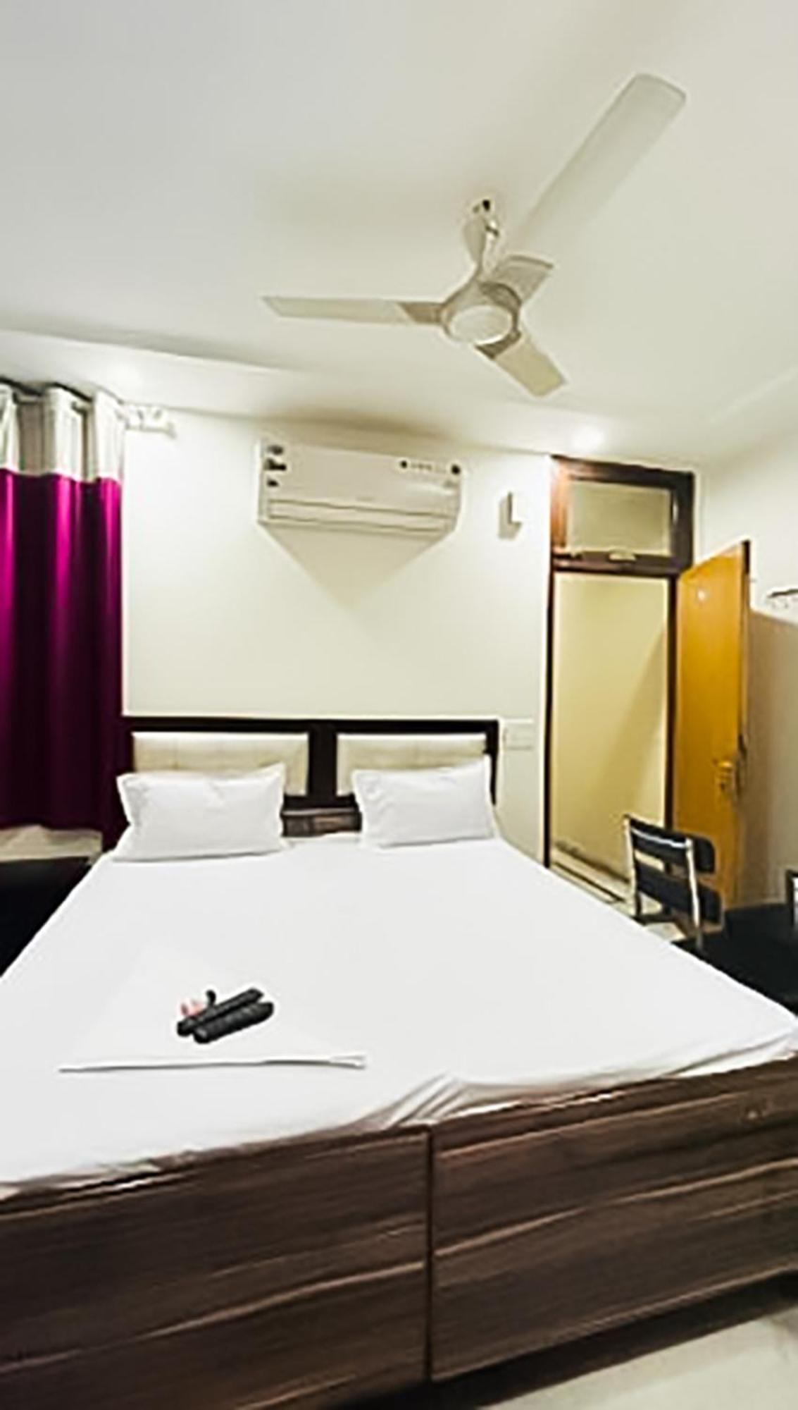 Mannat - Laxmi Nagar 3* New Delhi