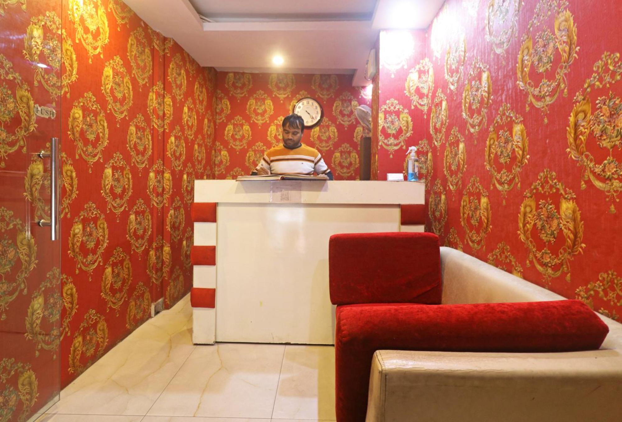 Samara Near Igi Airport Delhi 3*