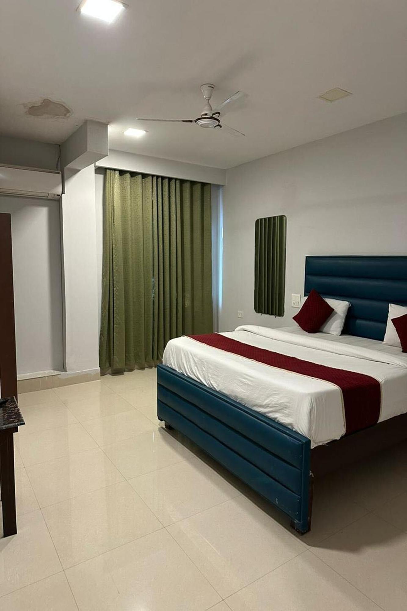 Hotel Amenda International New Delhi