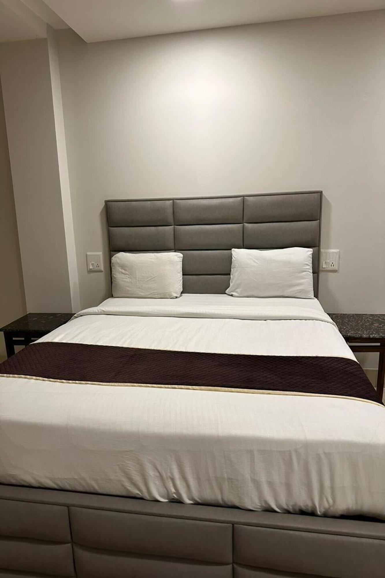 Hotel Amenda International New Delhi