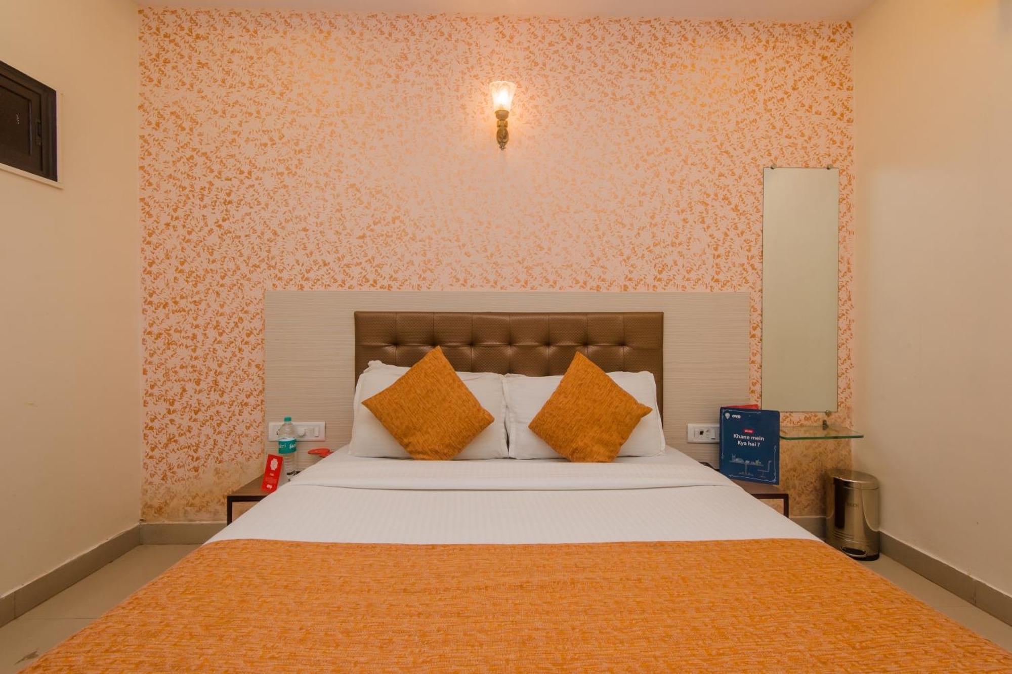 Bed & Breakfast Lee Tavish At Delhi Airport *