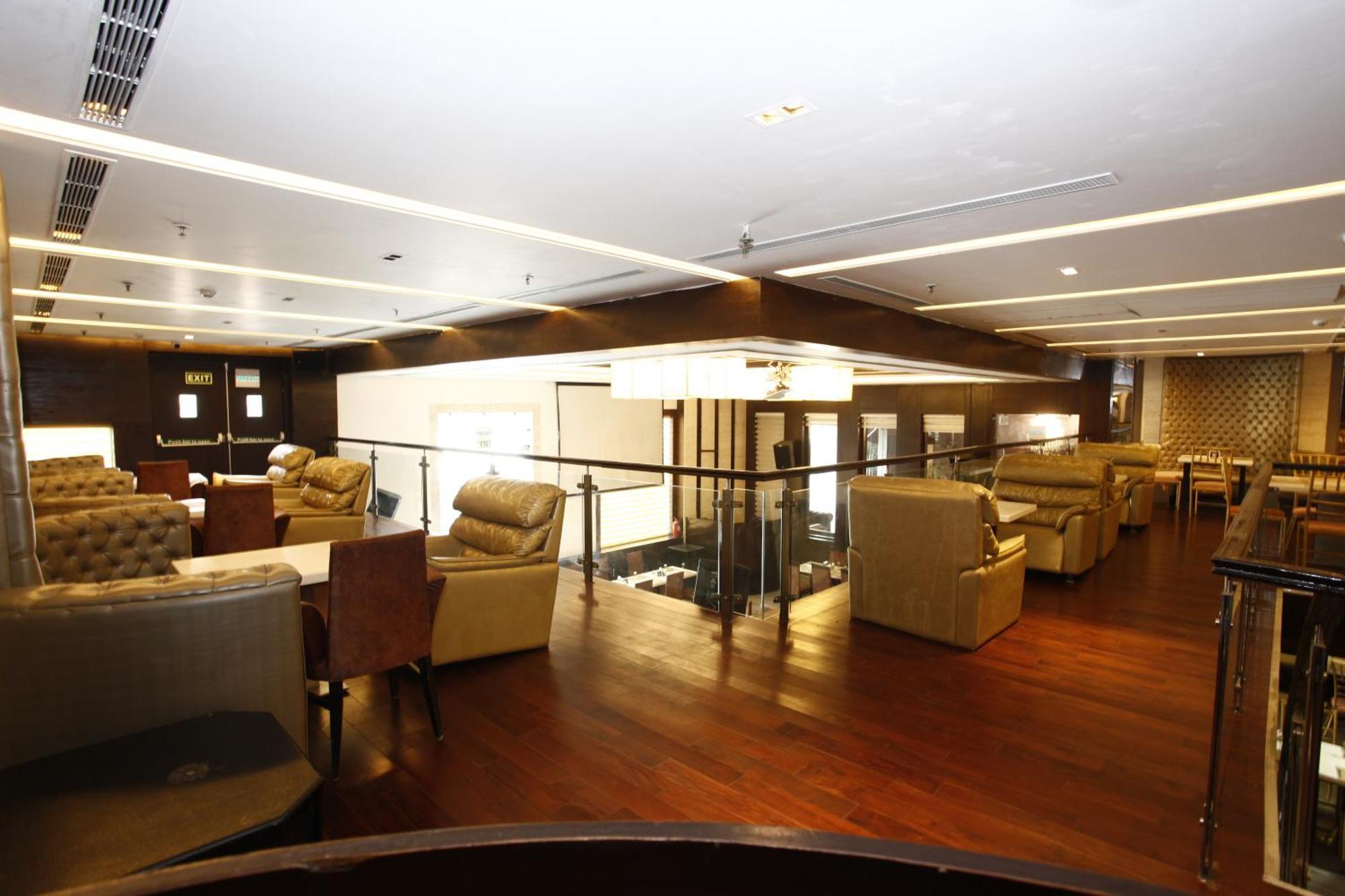 Plutos 3* New Delhi