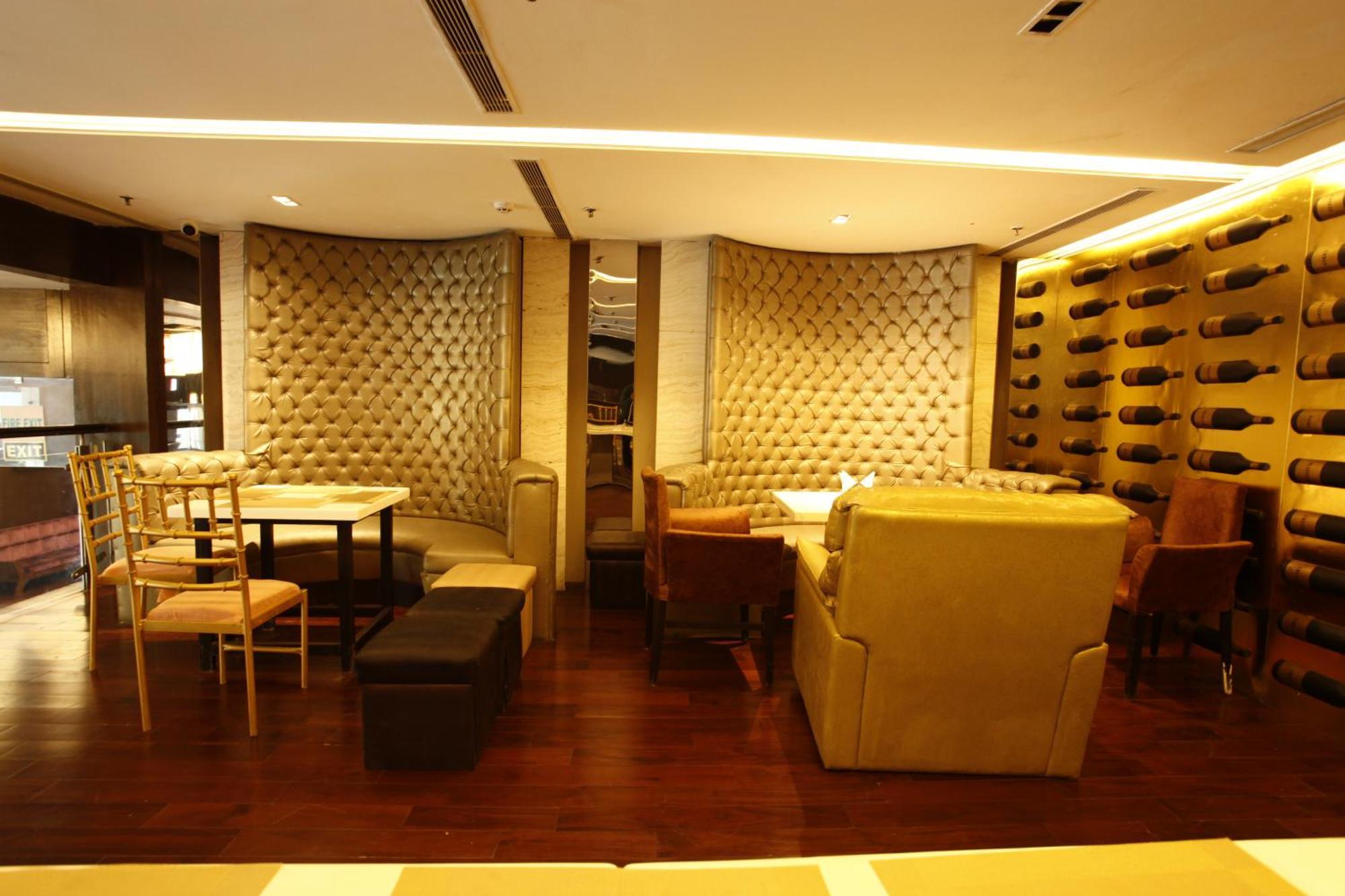 Plutos New Delhi