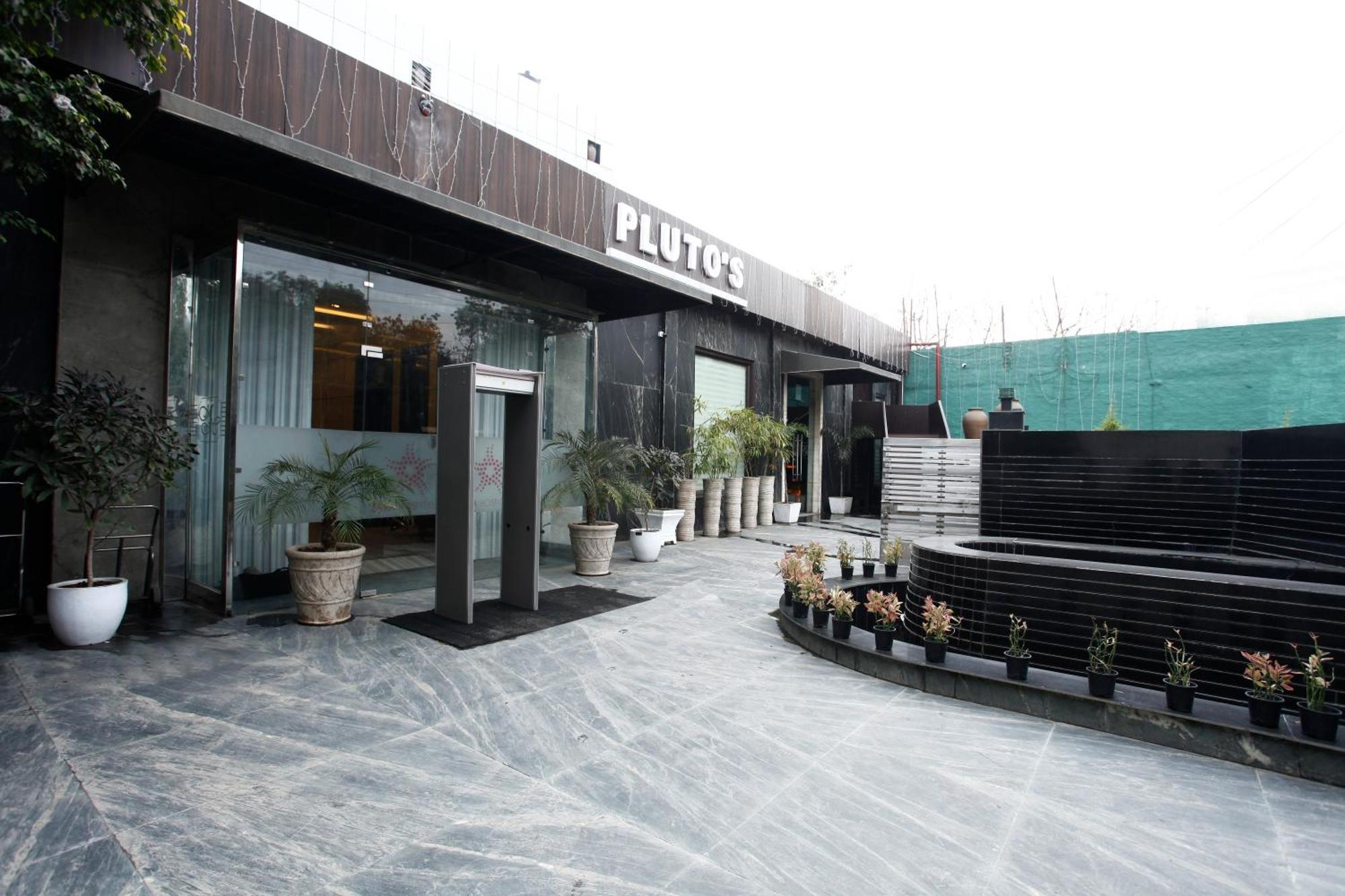 Plutos New Delhi