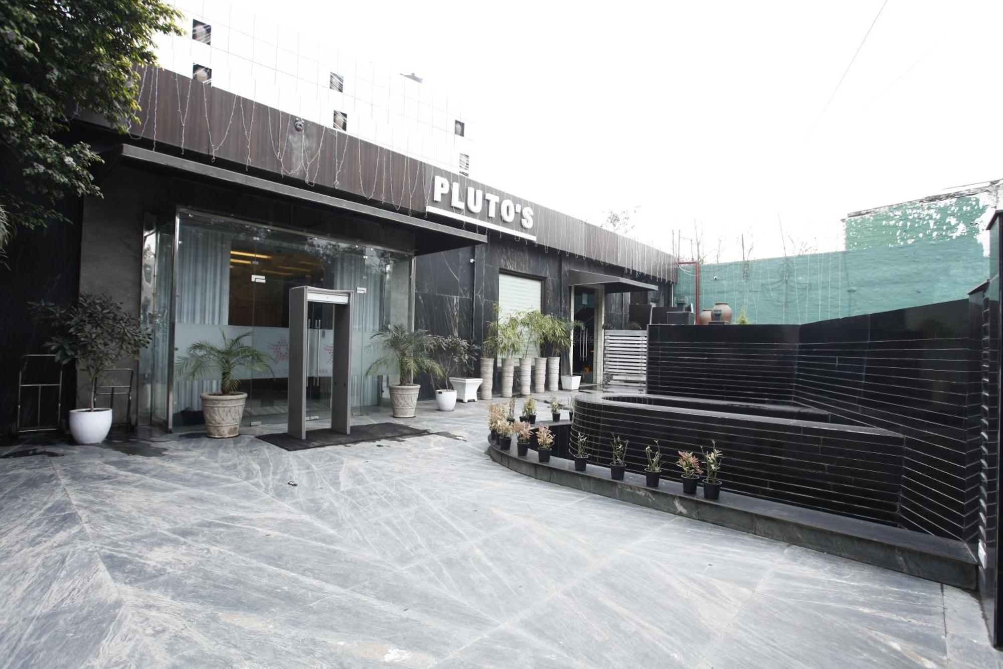Plutos New Delhi