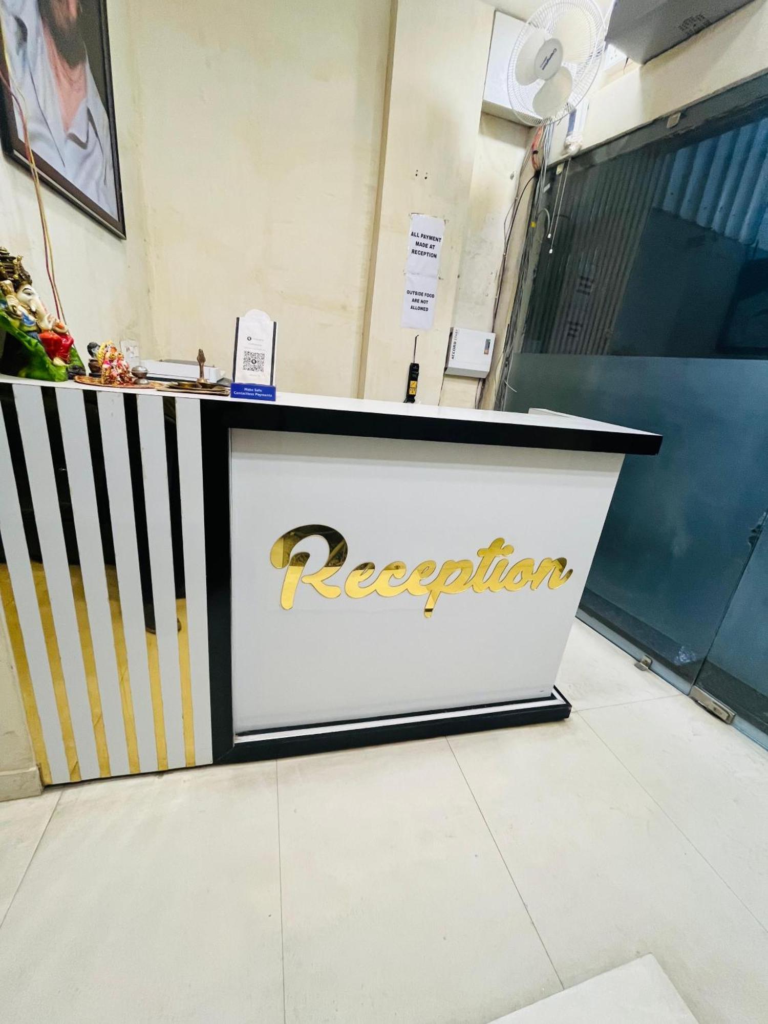 Roomshala 152 Sukoon - Ramesh Nagar Metro Station Hotel 3*