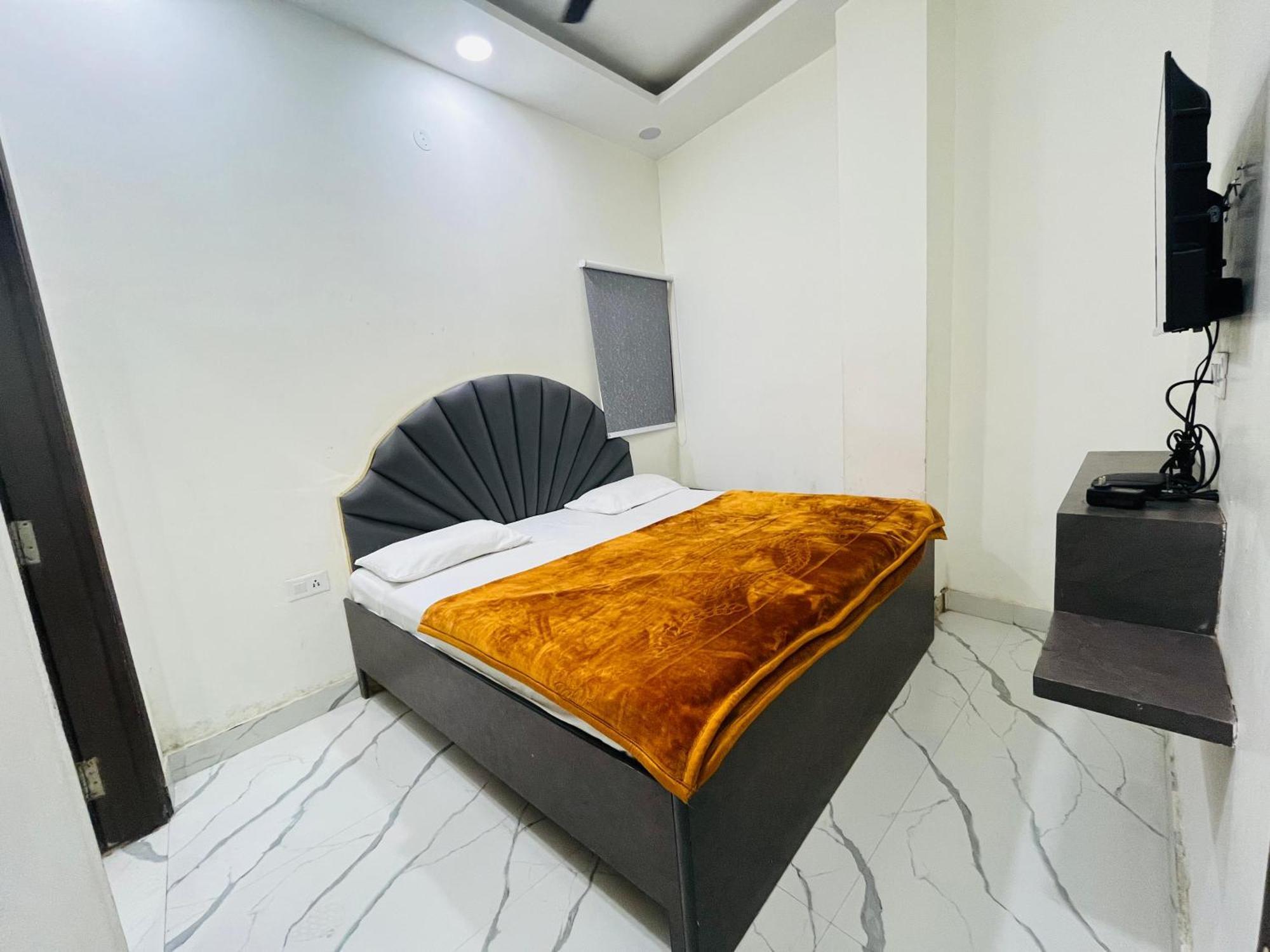 Roomshala 152 Sukoon - Ramesh Nagar Metro Station New Delhi