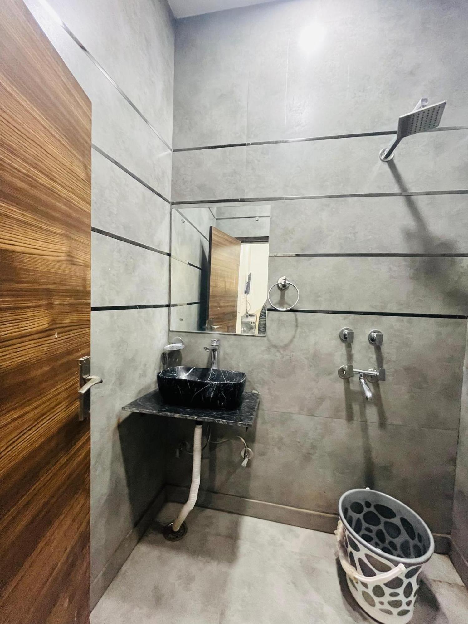 Roomshala 152 Sukoon - Ramesh Nagar Metro Station