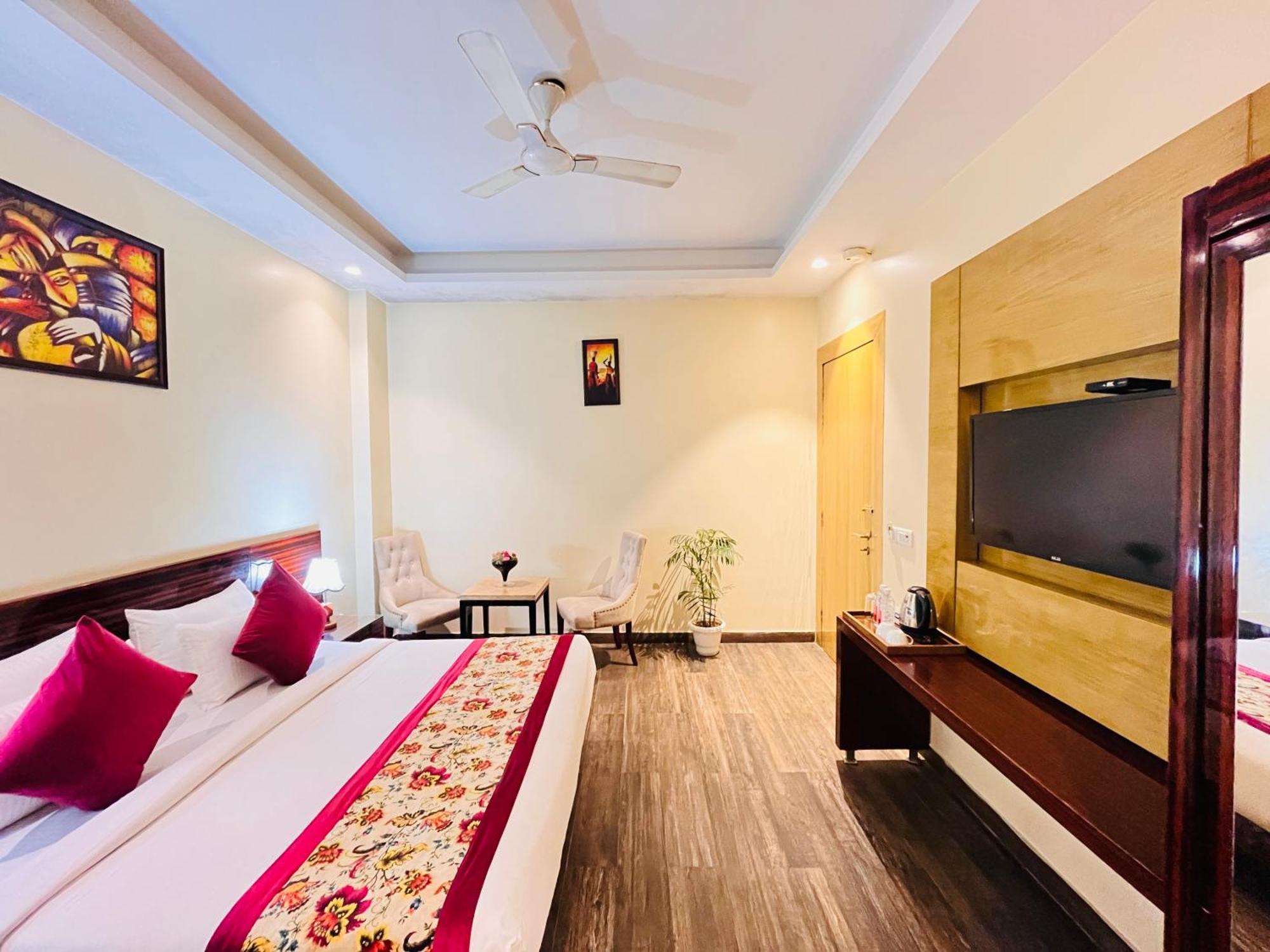 Banz Near Delhi Airport 4* New Delhi
