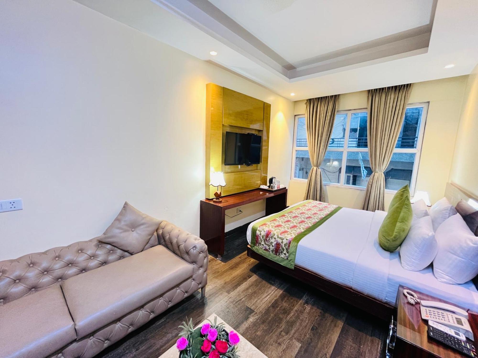 Banz Near Delhi Airport 4* New Delhi