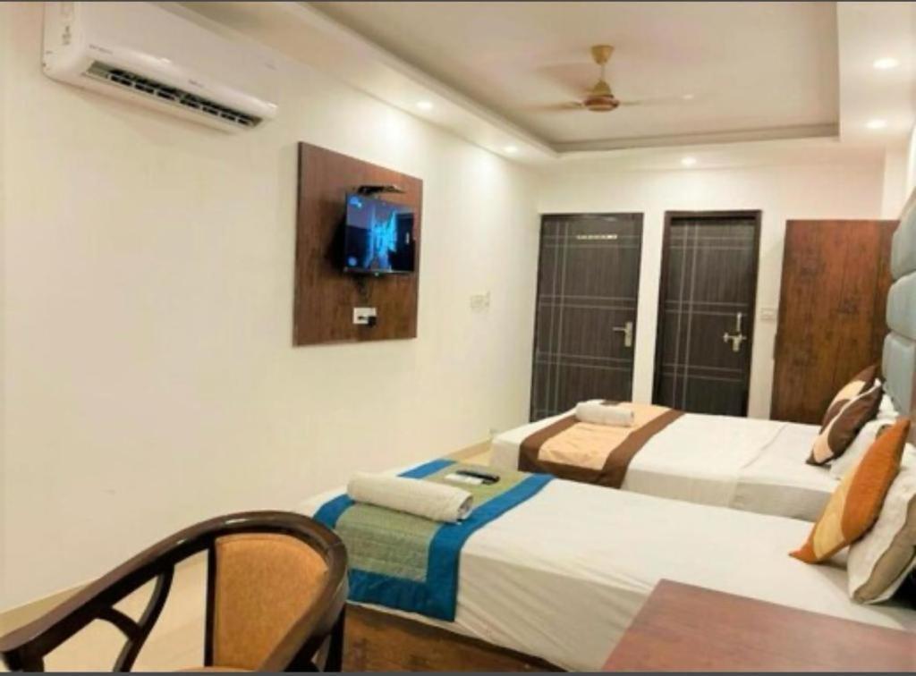 Hotel Grand Ivy Plaza Hotel
