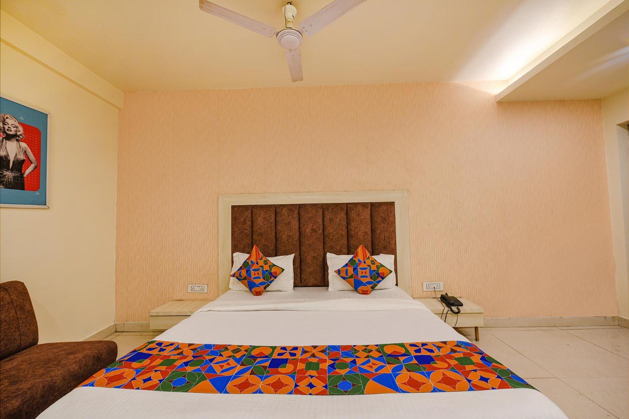 Fabexpress Seven Heaven Hotel 3*