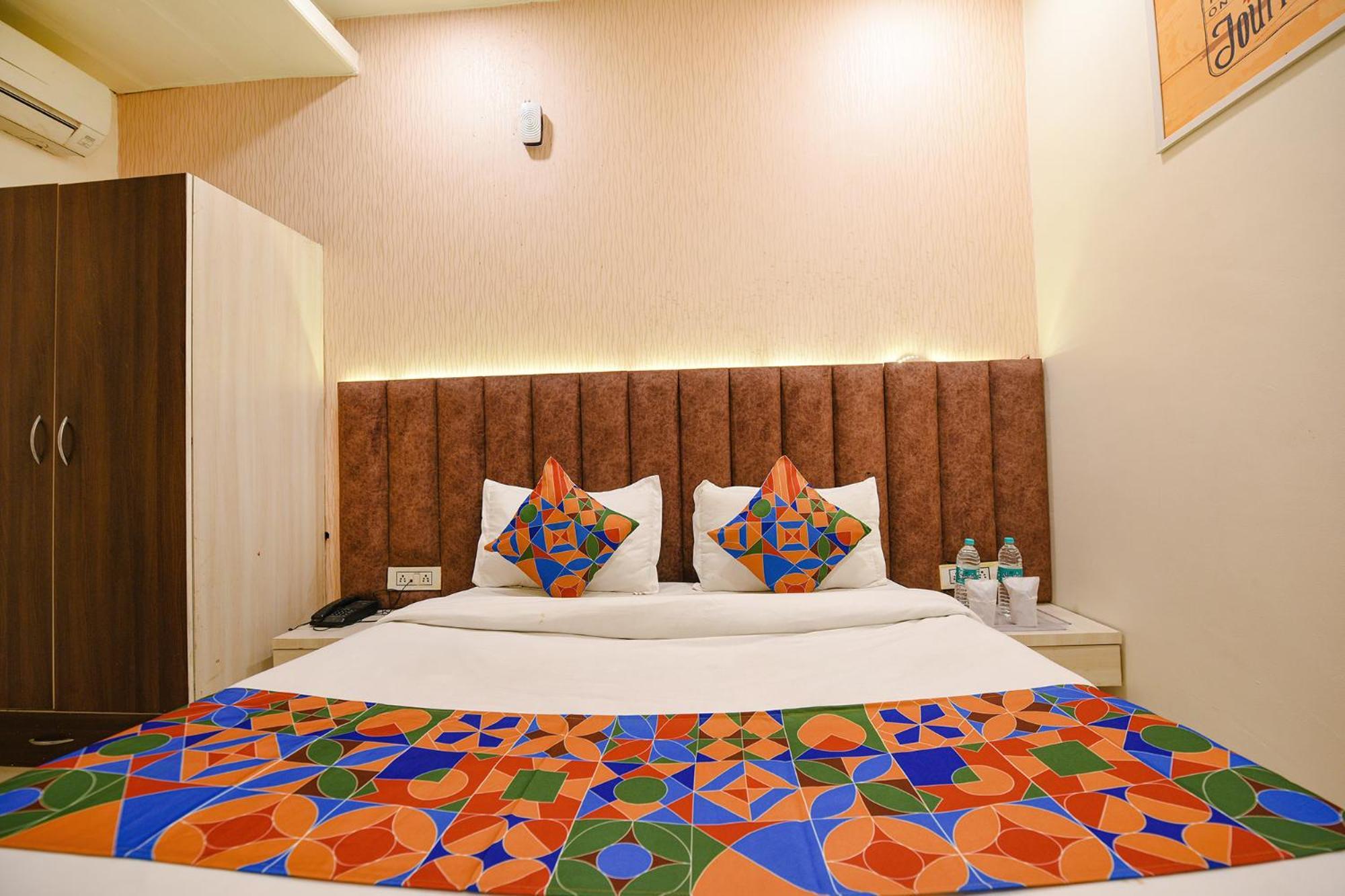 Fabexpress Seven Heaven Hotel