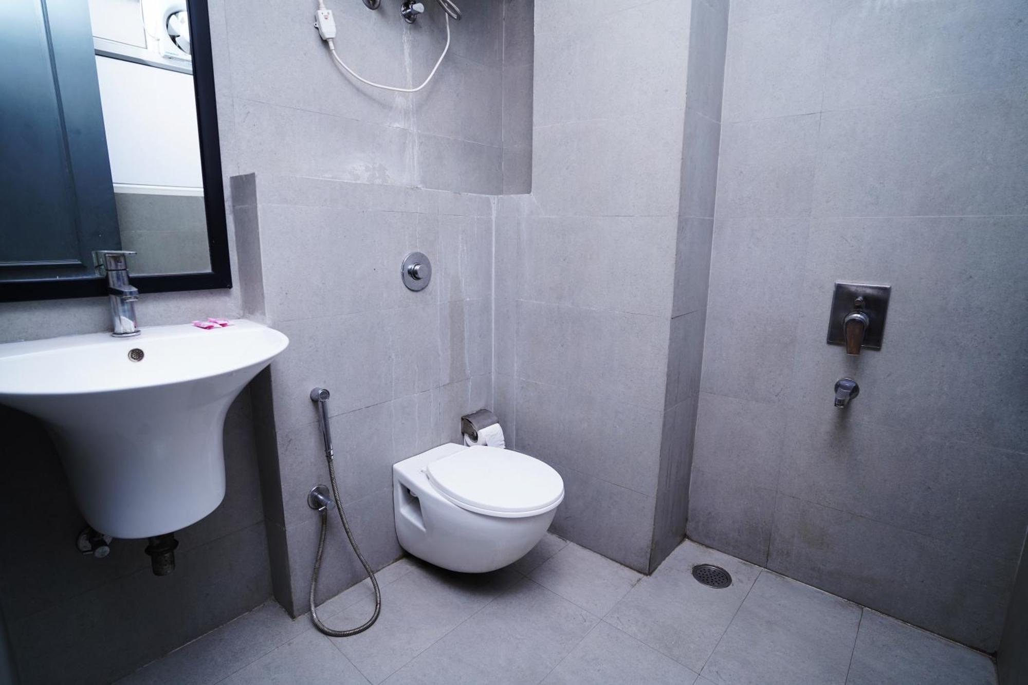 Mira Residency- Outer Ring Road, Paschim Vihar Hotel Nova Deli