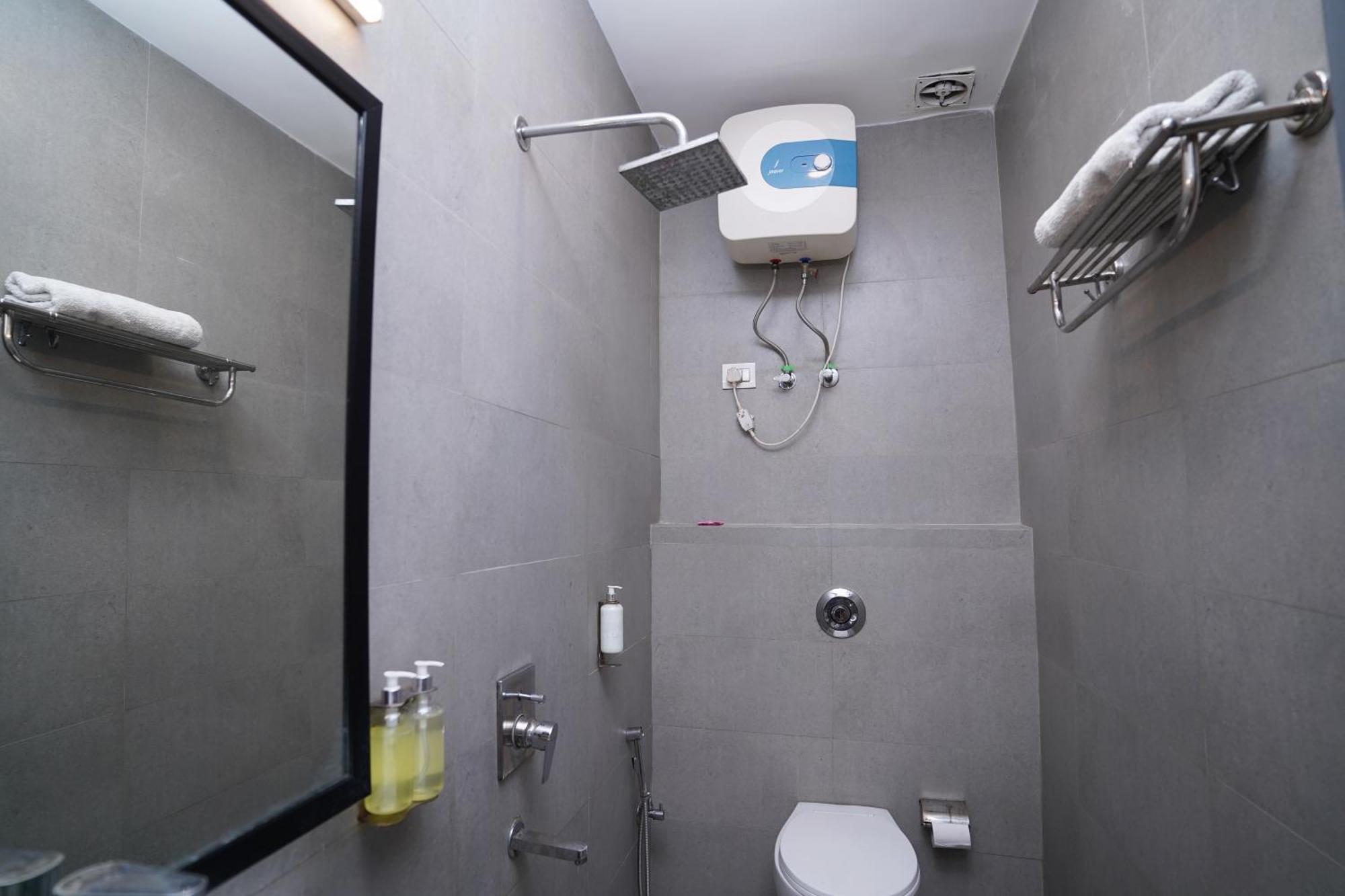 Mira Residency- Outer Ring Road, Paschim Vihar Hotel New Delhi