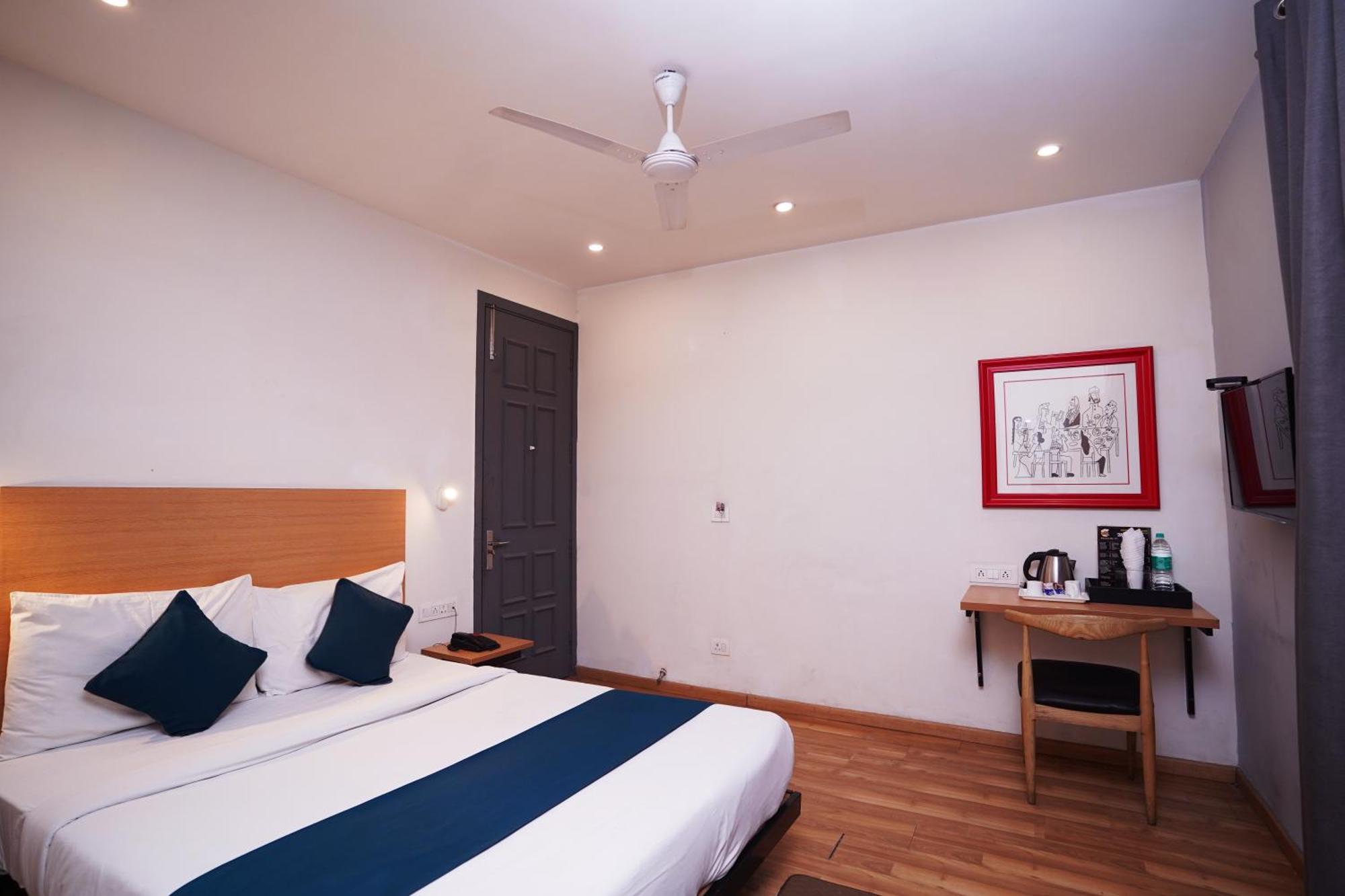 Mira Residency- Outer Ring Road, Paschim Vihar Hotel