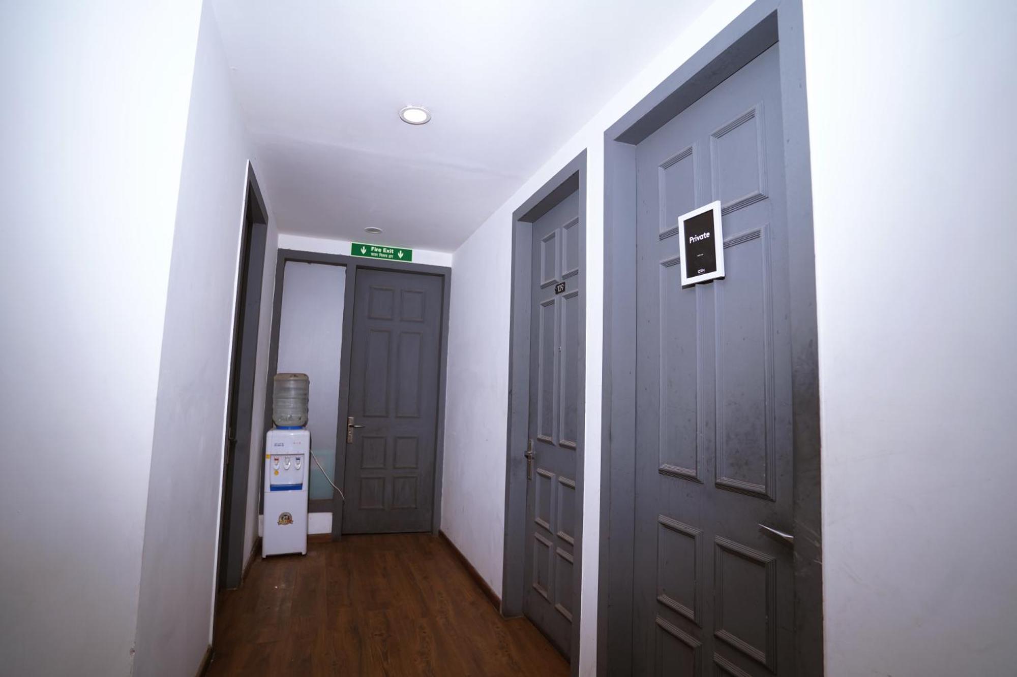 Mira Residency- Outer Ring Road, Paschim Vihar New Delhi