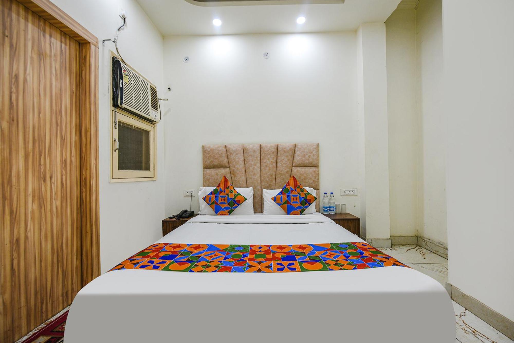 Hotel Fabexpress Divya 3*