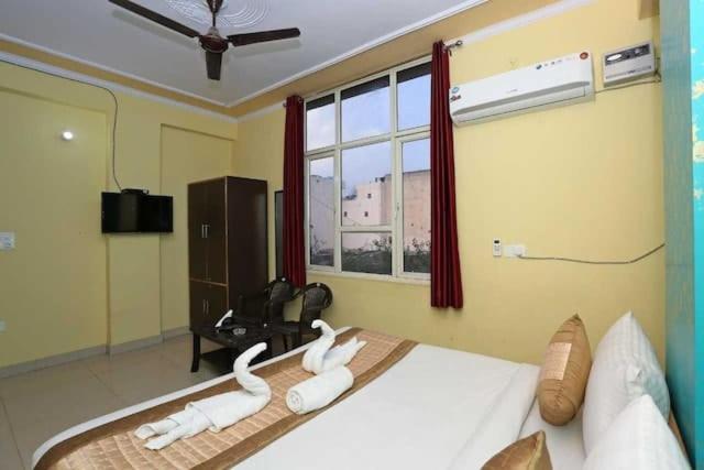 Hotel Grand Ivy Plaza 3*