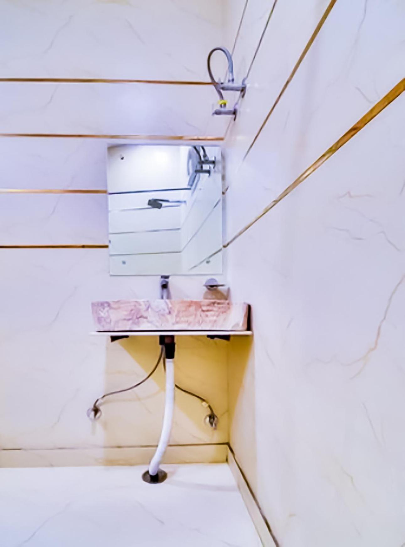 Sukoon - Ramesh Nagar Hotel 3*
