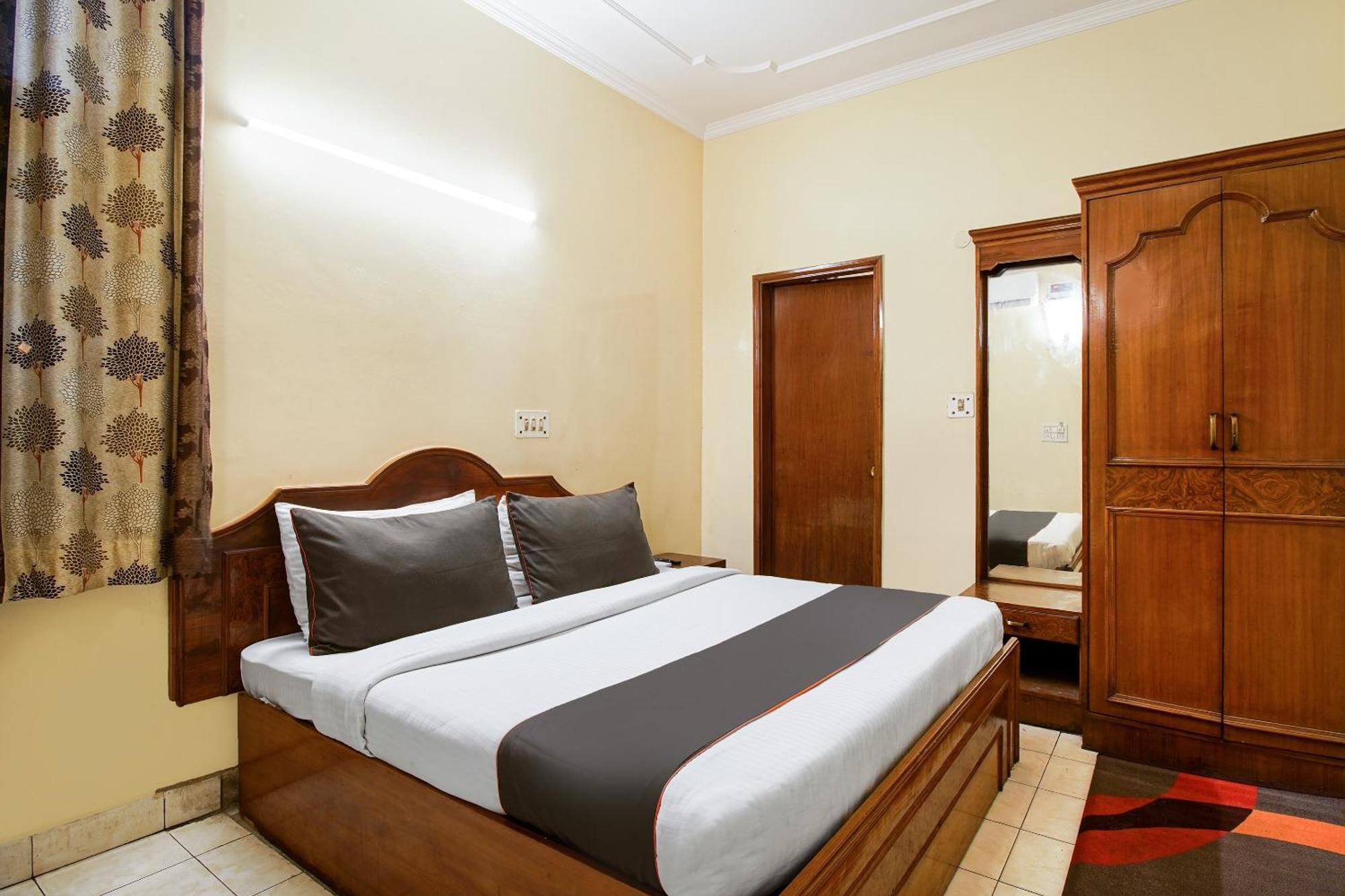 Oyo Maya Palace Hotel 3*