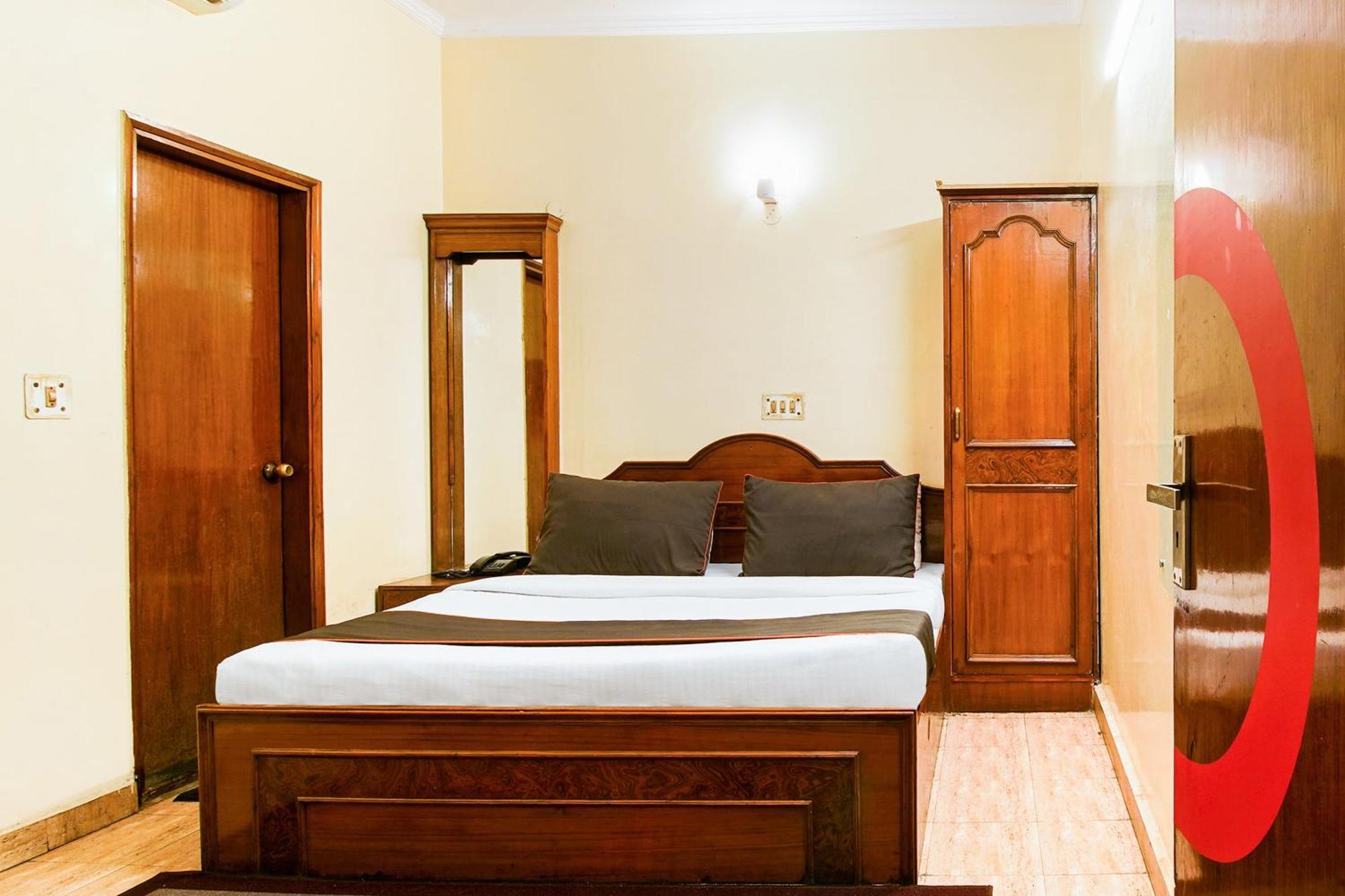 Oyo Maya Palace 3* New Delhi