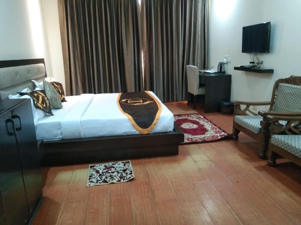 Zenith Mahipalpur - Free Parking Hotel 4*