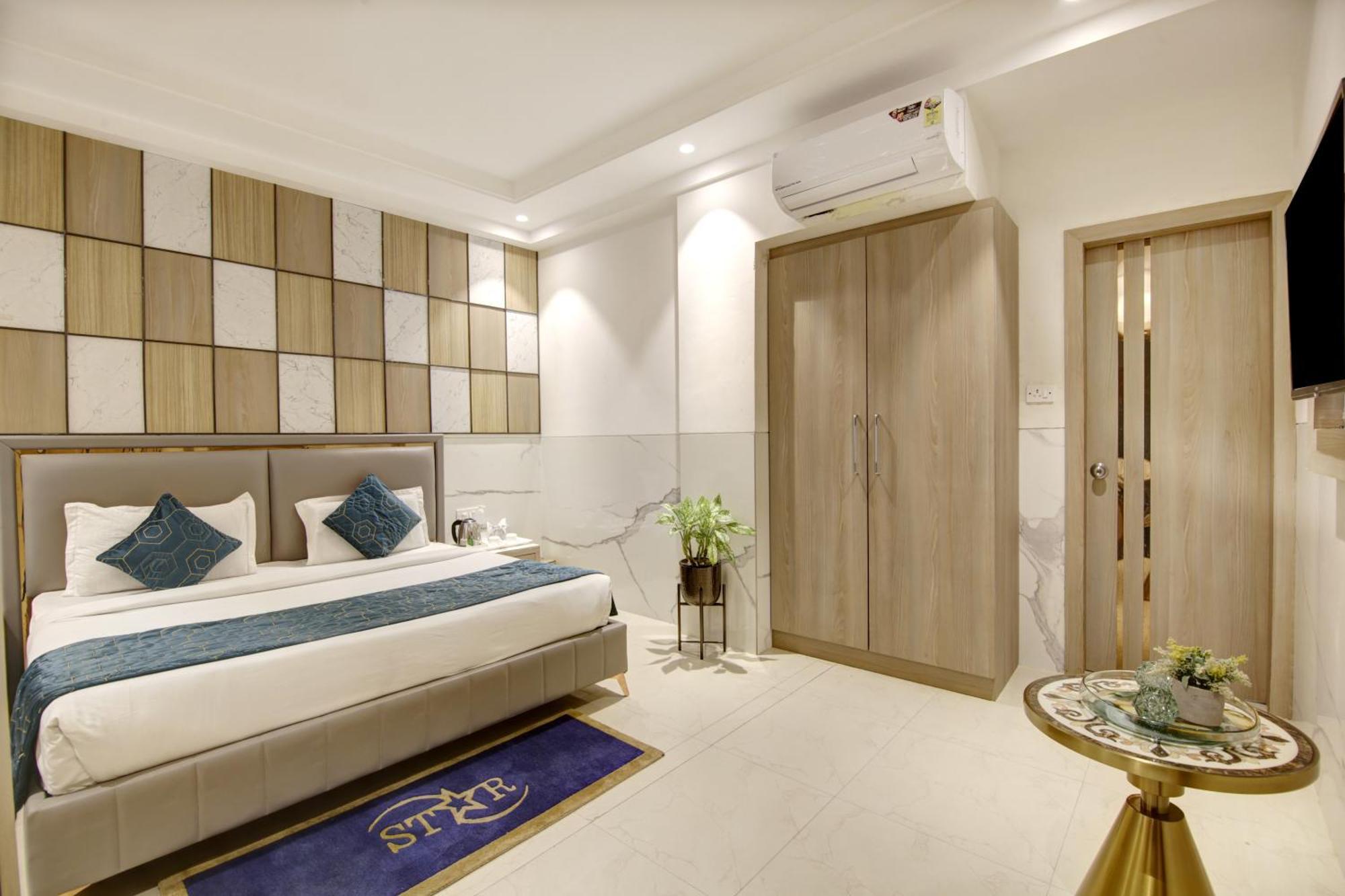 Delhi 37 Near - Delhi Airport Hotel 3*