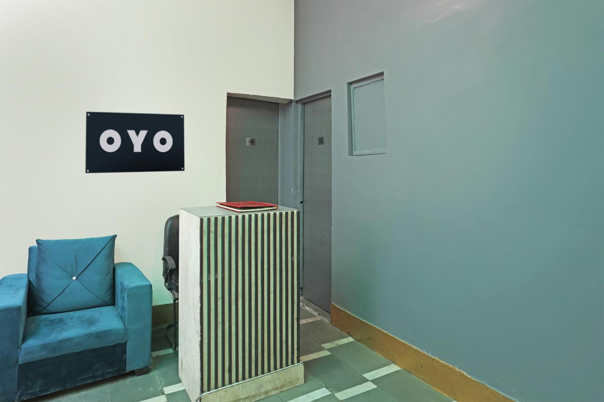 Oyo Kashish Palace Nova Deli