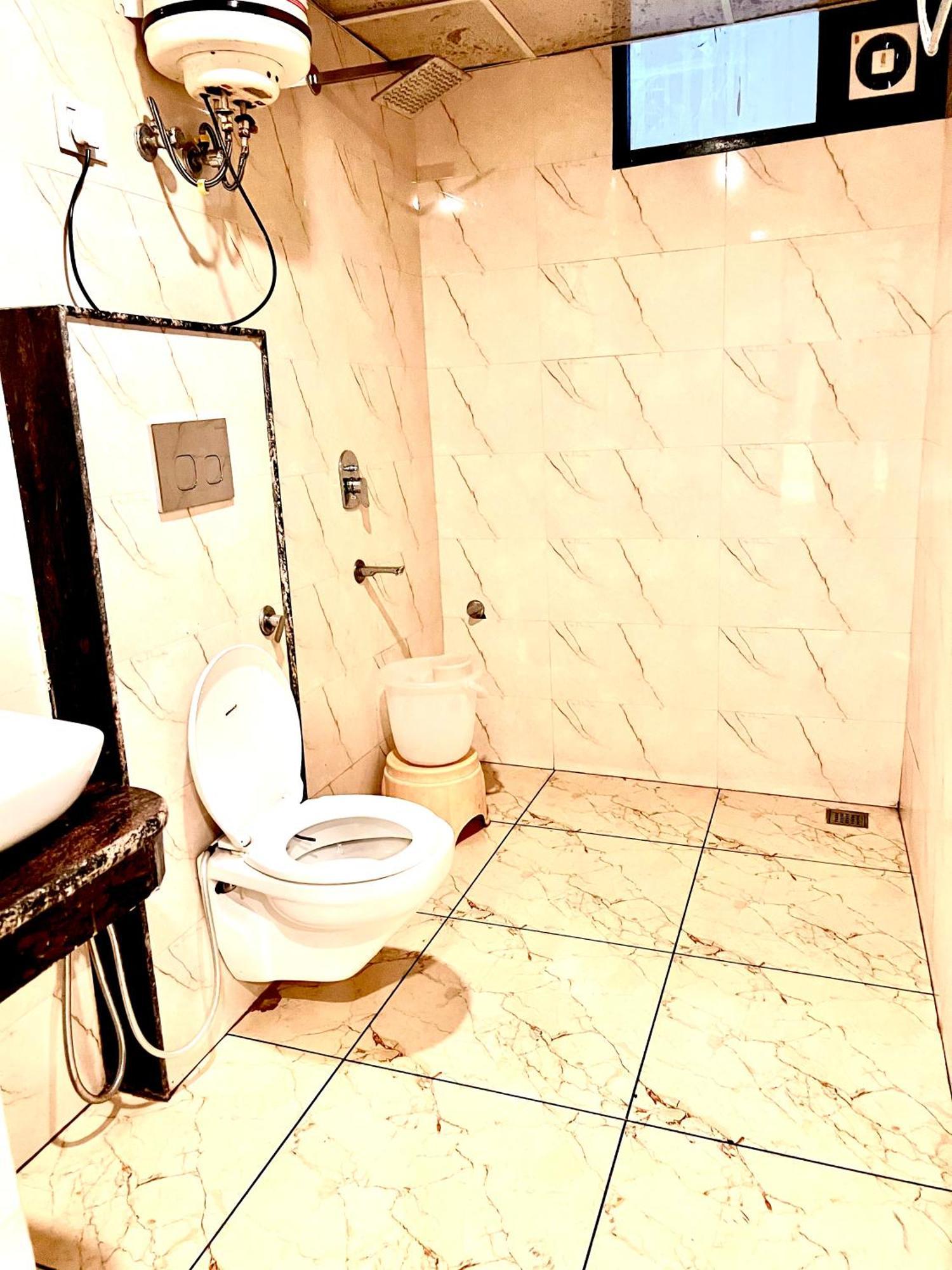 Tej Palace Near Igi Airport Delhi Hotel