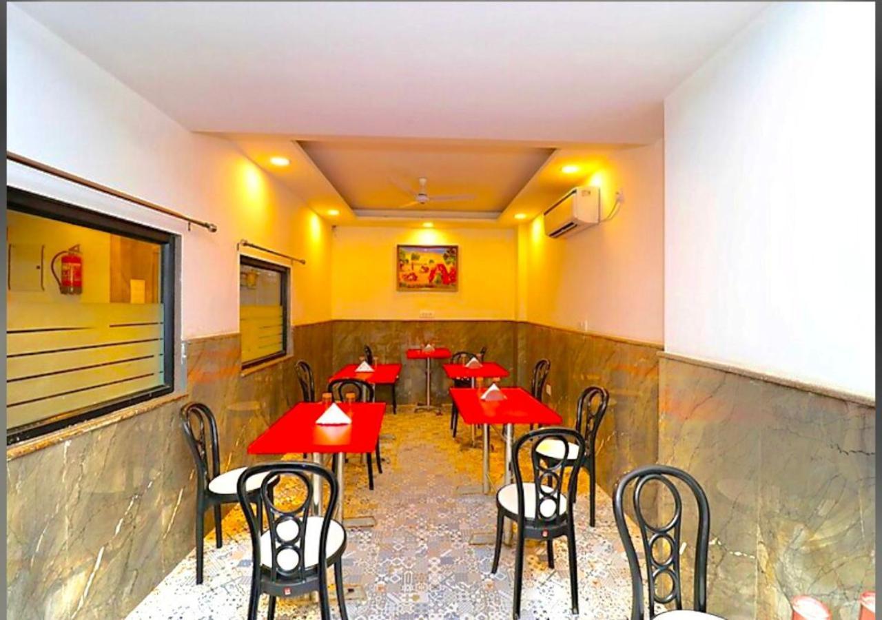 Hotel Galaxy Near Delhi International Airport New Delhi