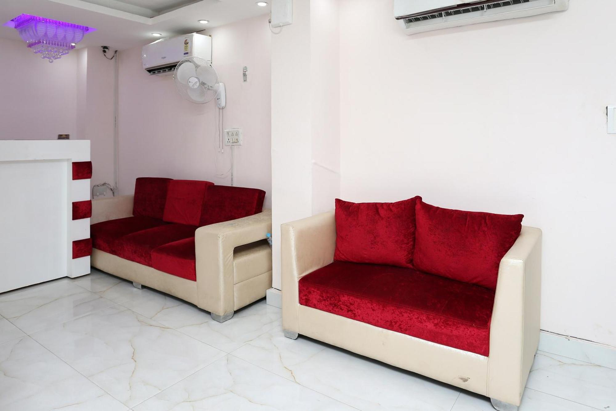 Oyo Flagship Aamantran Hotel New Delhi