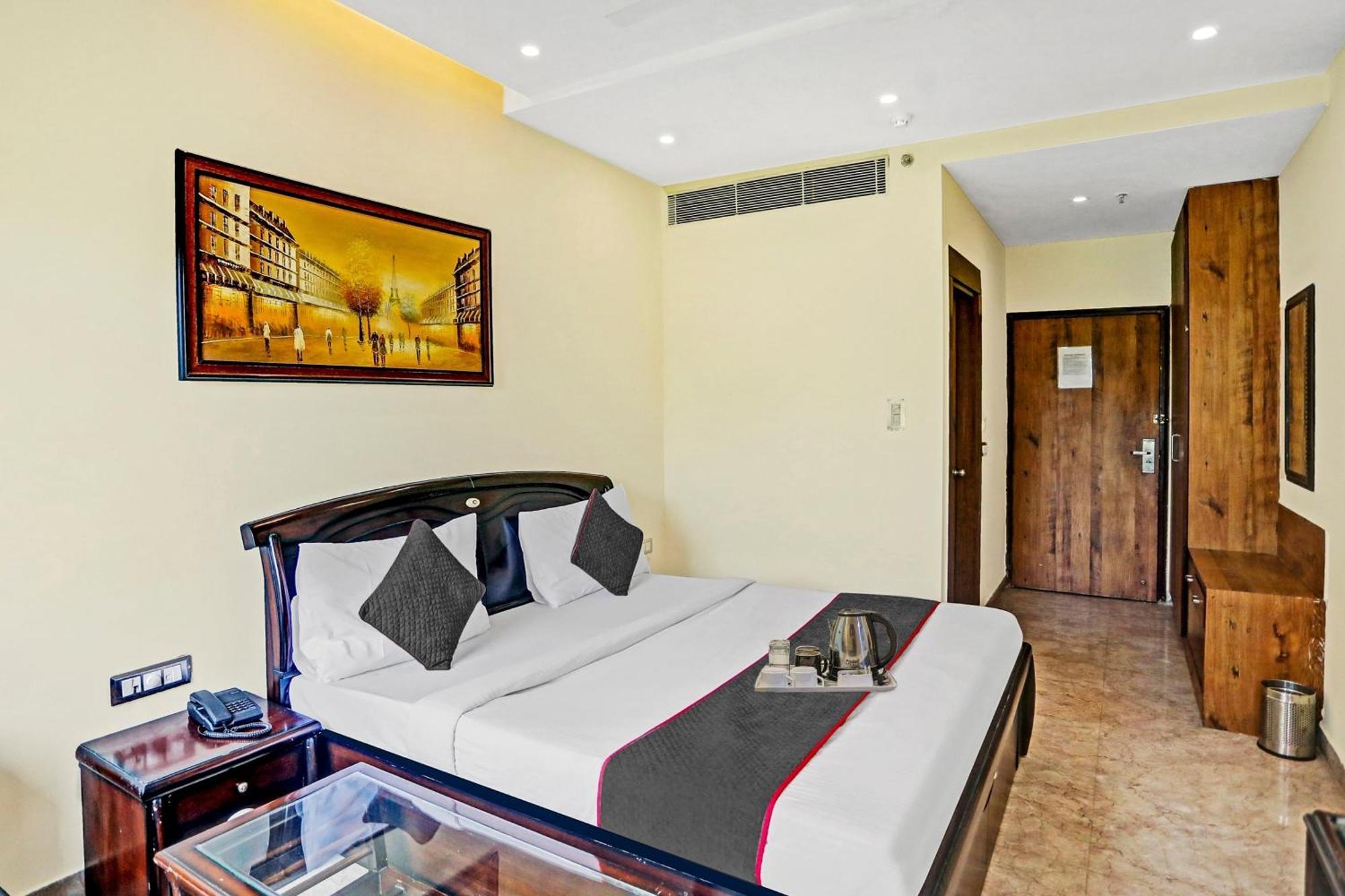 Townhouse Prakash Continental Near Netaji Subhash Place Metro Station Hotel Nova Deli